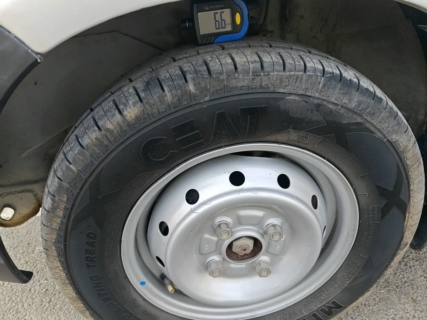 2012 Maruti Alto LX, Petrol, Manual, 23,889 km, tyre