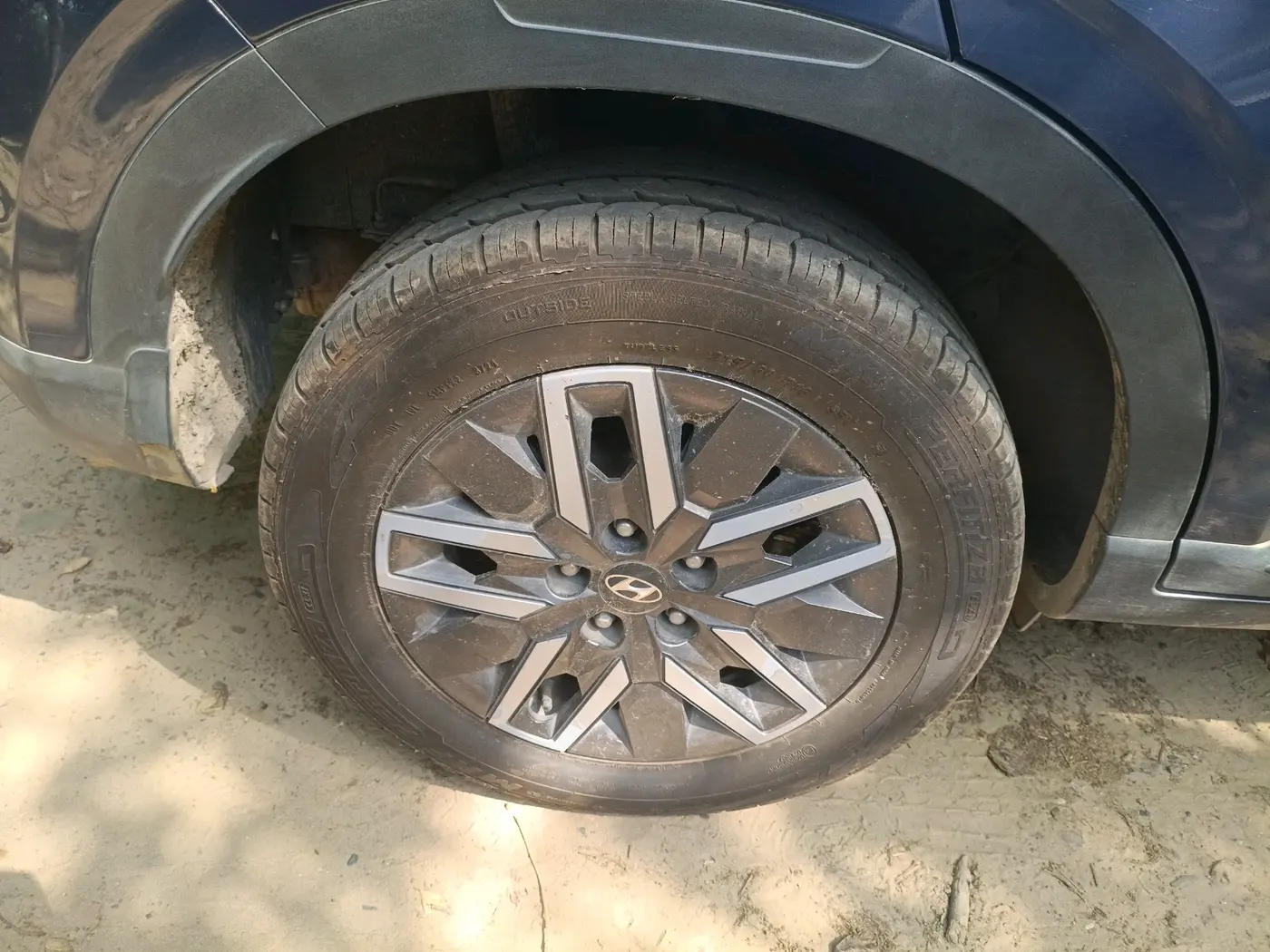 2021 Hyundai VENUE SX 1.5 CRDI, Diesel, Manual, 77,430 km, tyre