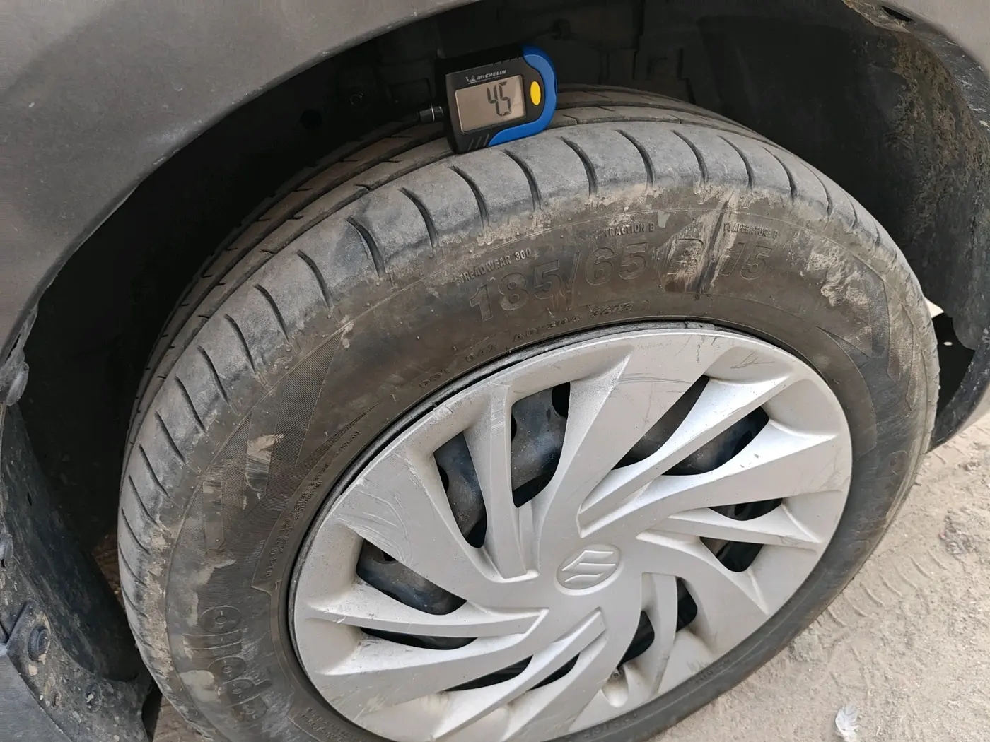 2013 Maruti Ertiga VDI, Diesel, Manual, 1,76,699 km, tyre