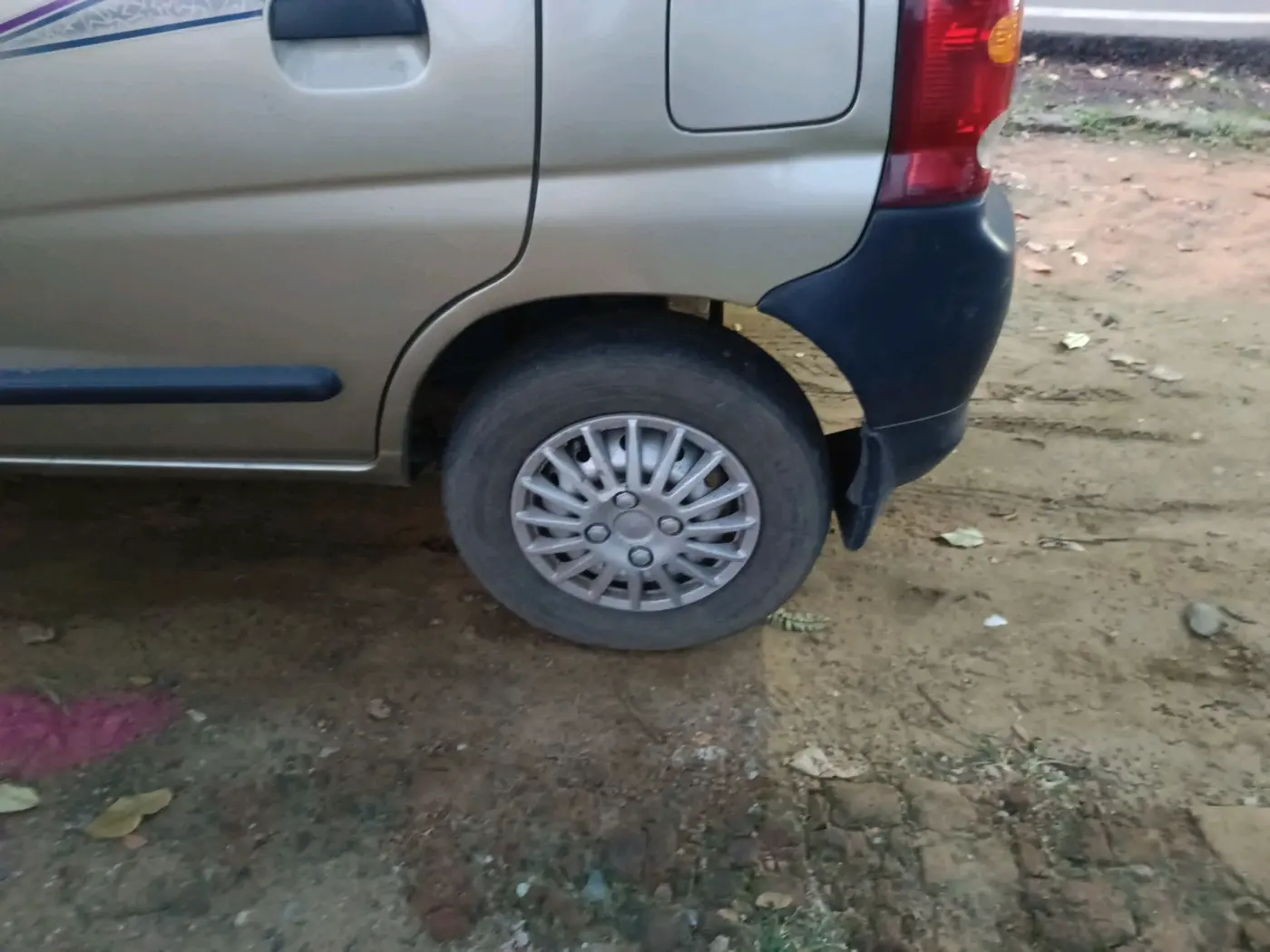 2012 Maruti Alto LXI, Petrol, Manual, 51,688 km, tyre