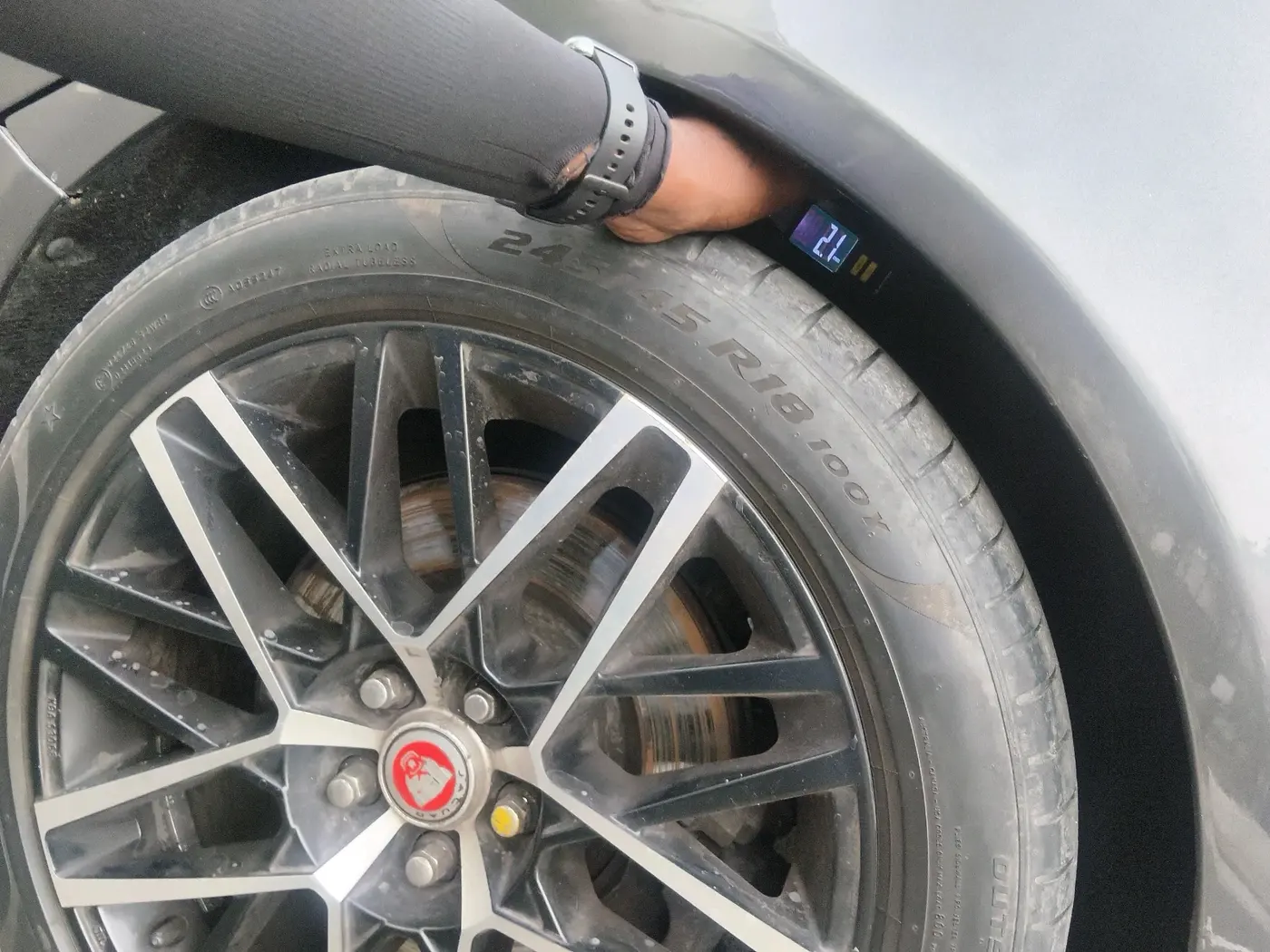 2016 Jaguar XE PRESTIGE PETROL, Petrol, Automatic, 96,507 km, tyre