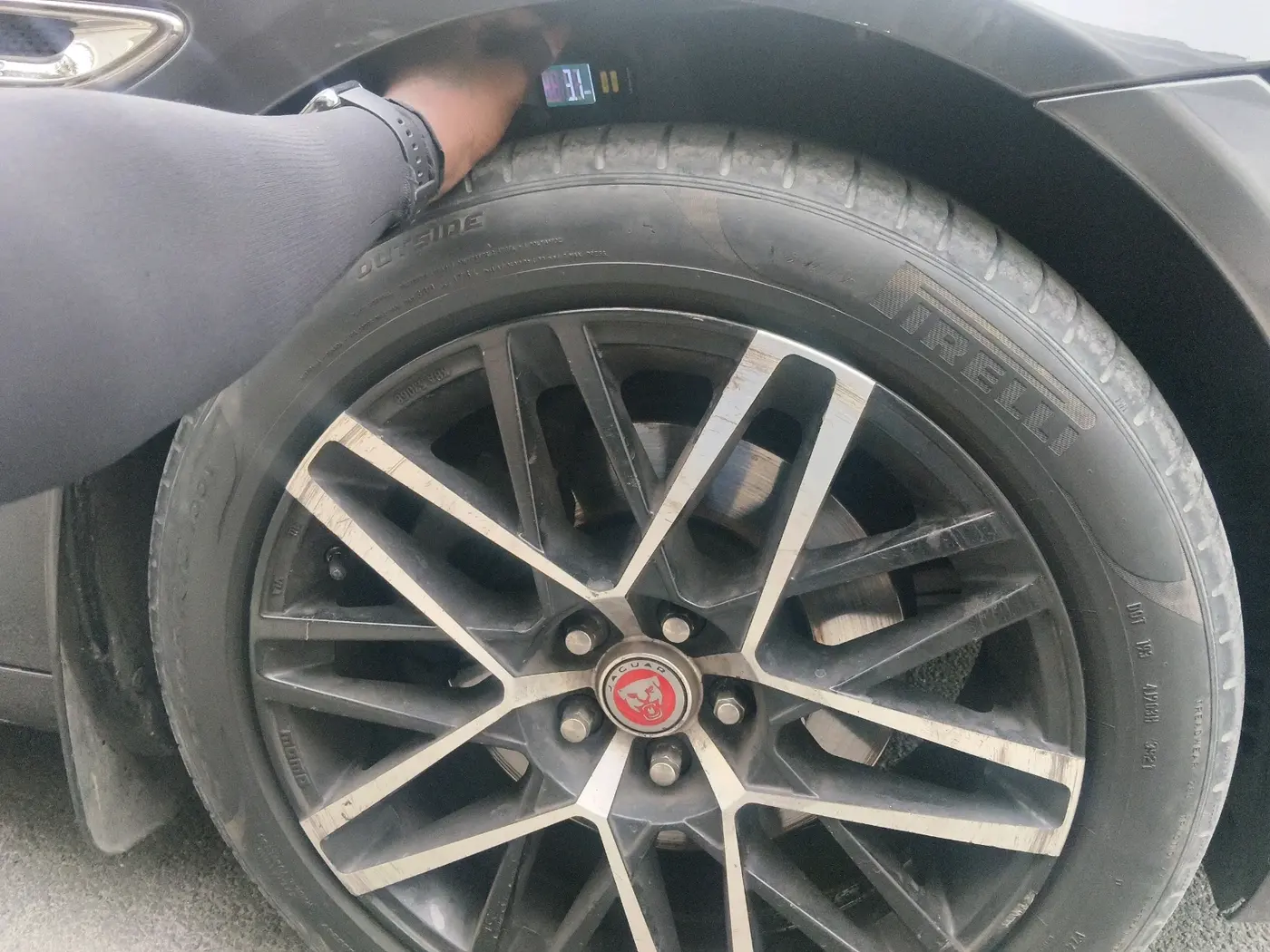 2016 Jaguar XE PRESTIGE PETROL, Petrol, Automatic, 96,507 km, tyre