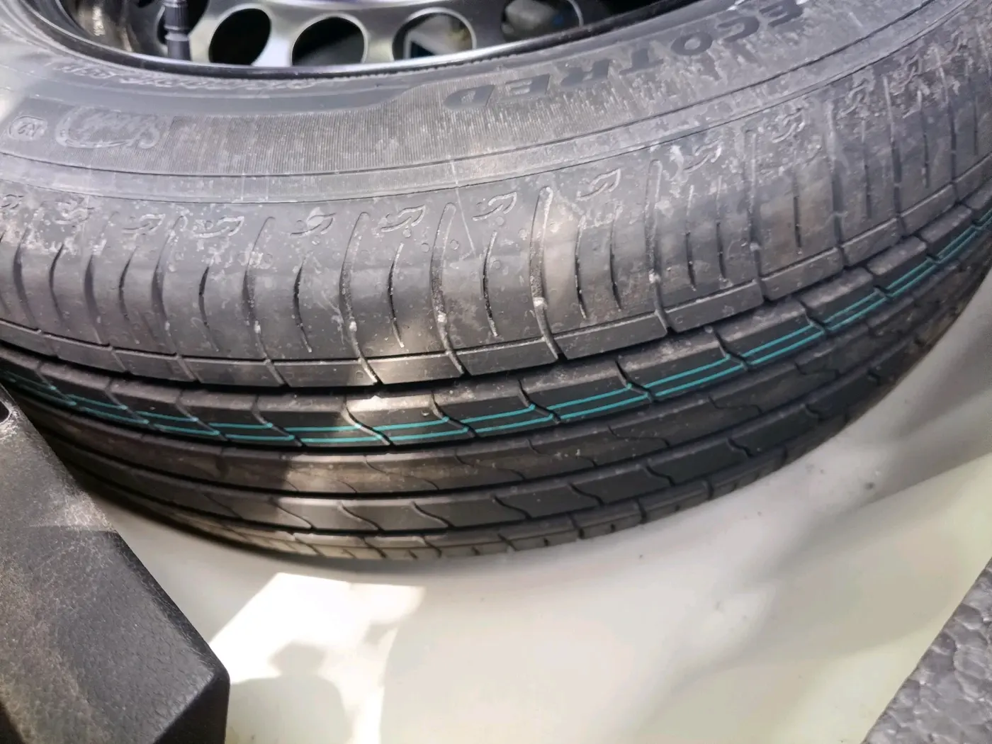 2023 Maruti BREZZA VXI SMART HYBRID, Petrol, Manual, 23,175 km, tyre