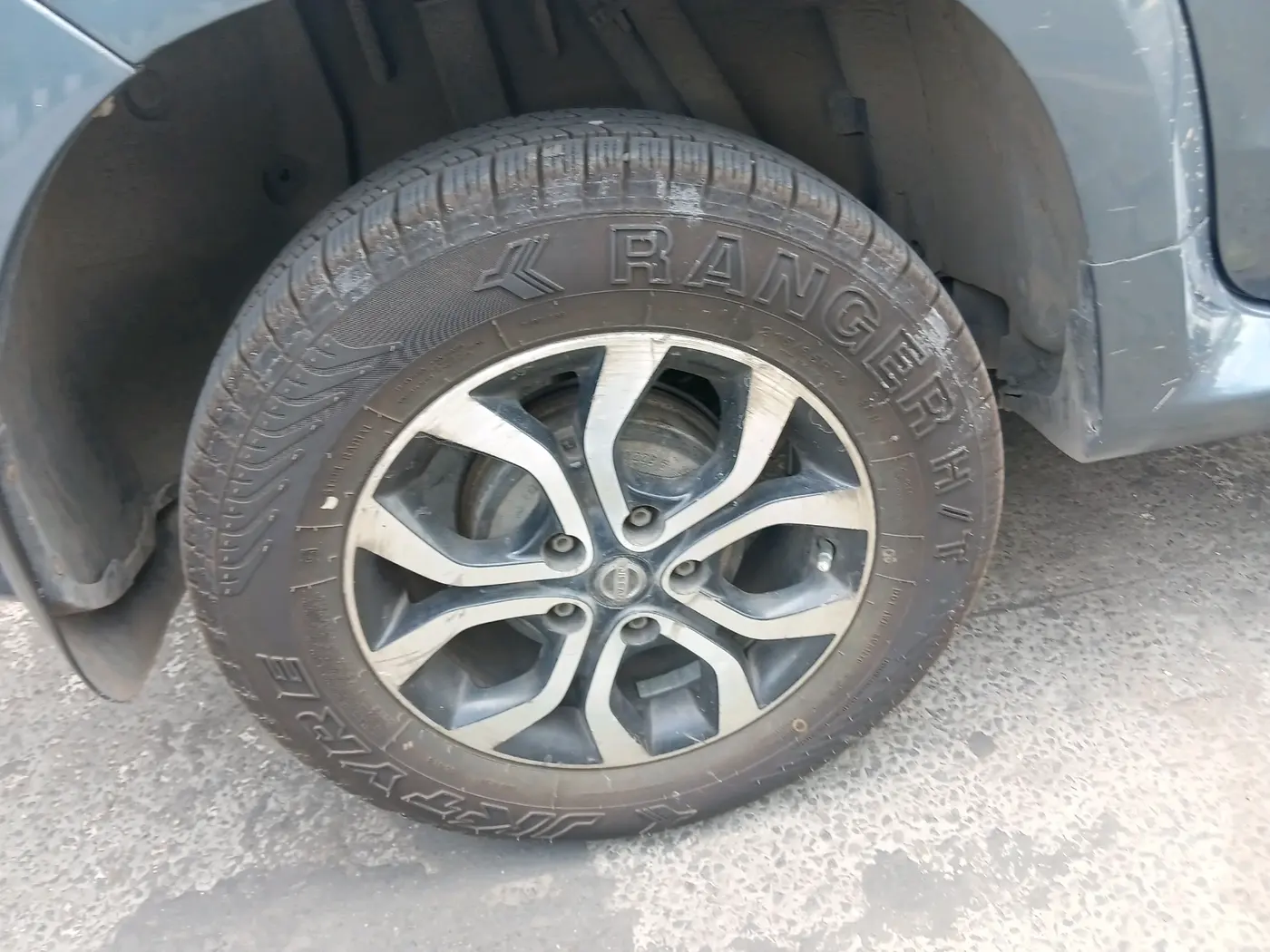 2014 Nissan Terrano XV 85 PS DIESEL, Diesel, Manual, 2,00,059 km, tyre