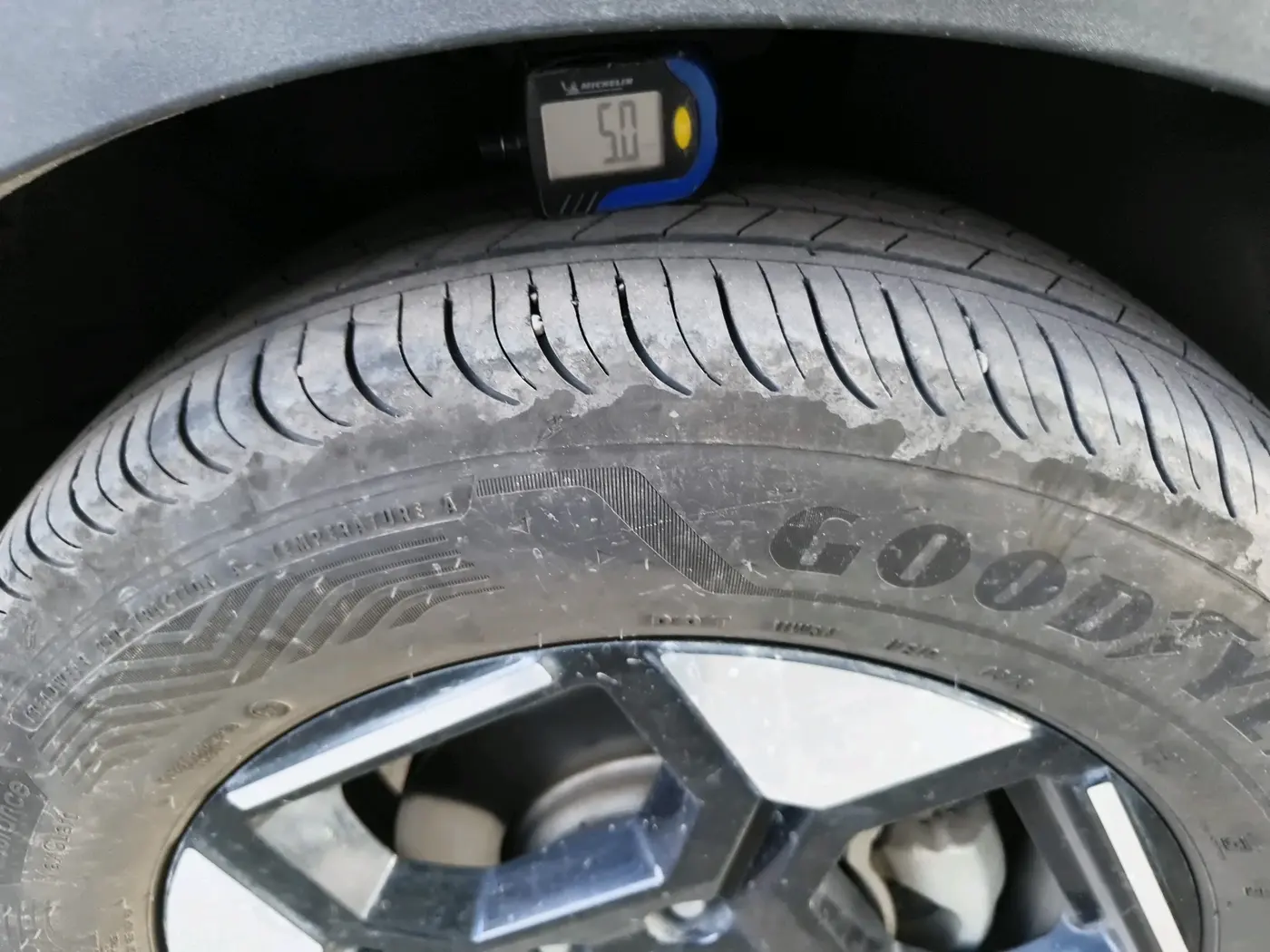 2025 KIA SYROS HTK Plus 1.5 Diesel 6MT, Diesel, Manual, 13,884 km, tyre