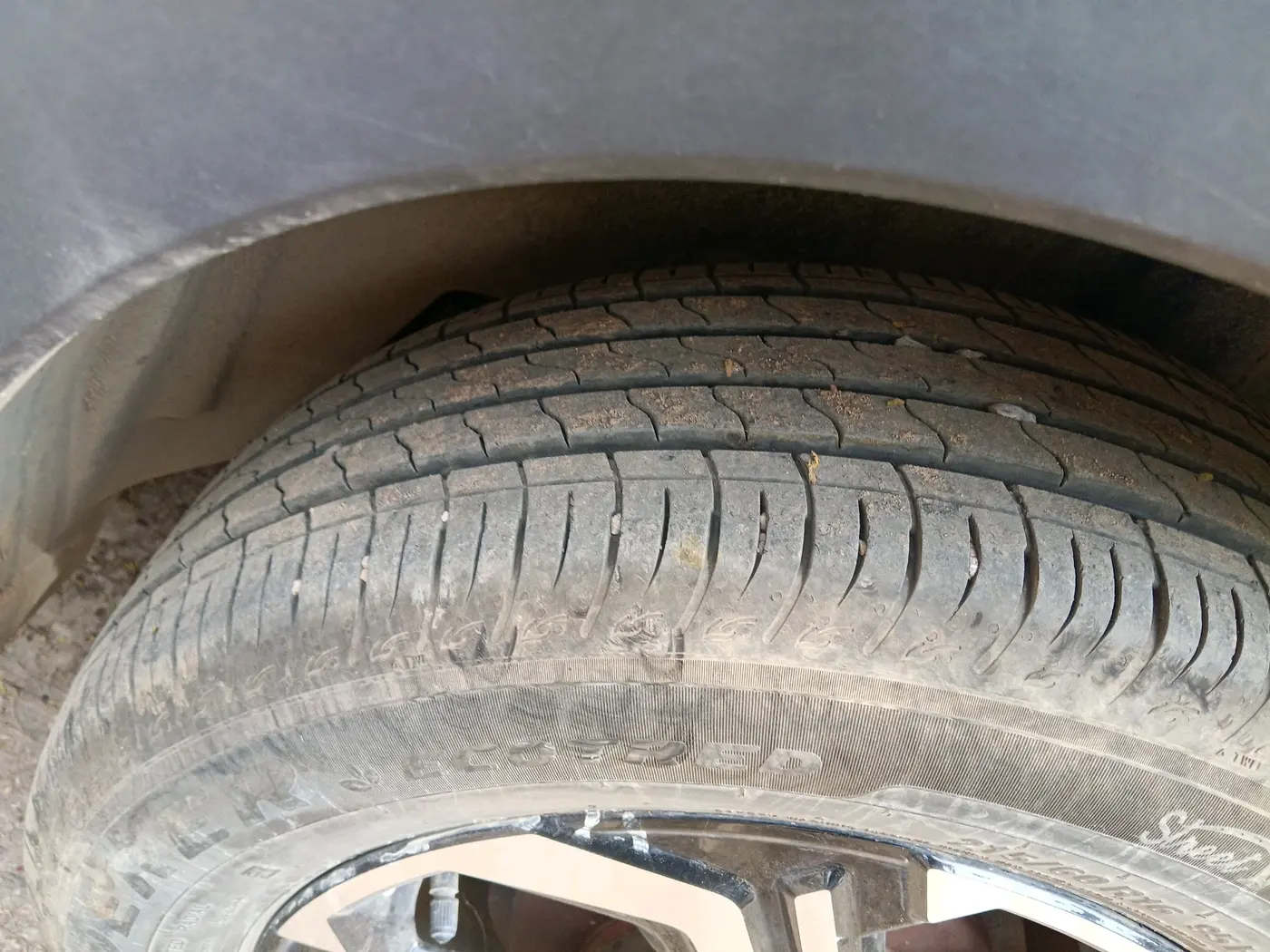 2023 Maruti BREZZA ZXI + SMART HYBRID, Petrol, Manual, 15,192 km, tyre