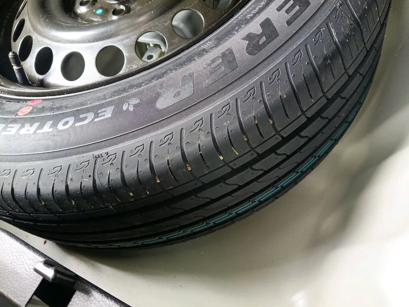2023 Maruti BREZZA ZXI + SMART HYBRID, Petrol, Manual, 15,192 km, tyre