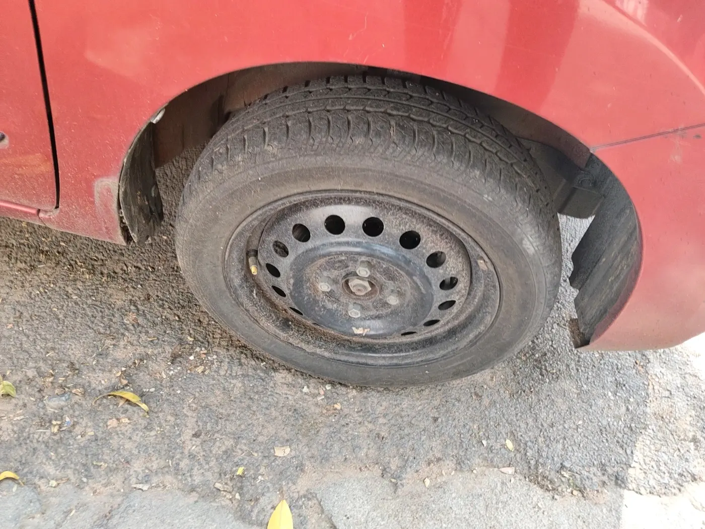 2016 Maruti Wagon R 1.0 VXI AMT, Petrol, Automatic, 19,488 km, tyre