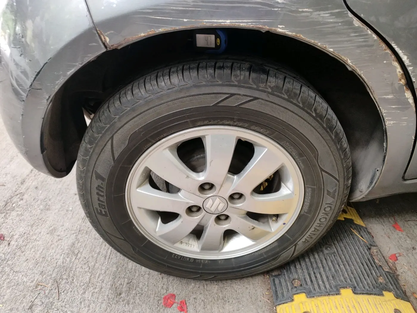 2011 Maruti Ritz ZXI, Petrol, Manual, 1,30,000 km, tyre