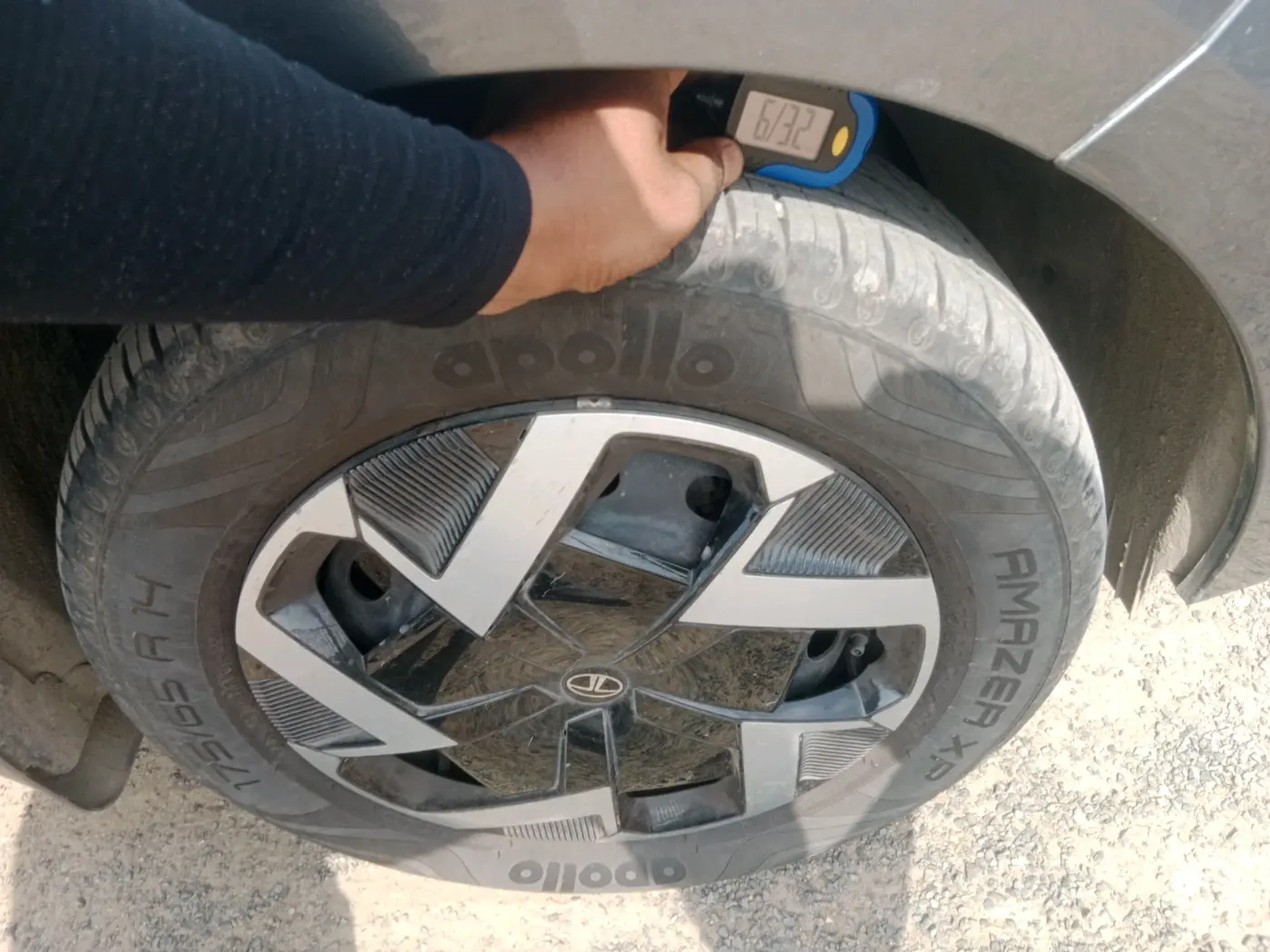 2025 Tata Tiago XM CNG, CNG, Manual, 20,420 km, tyre