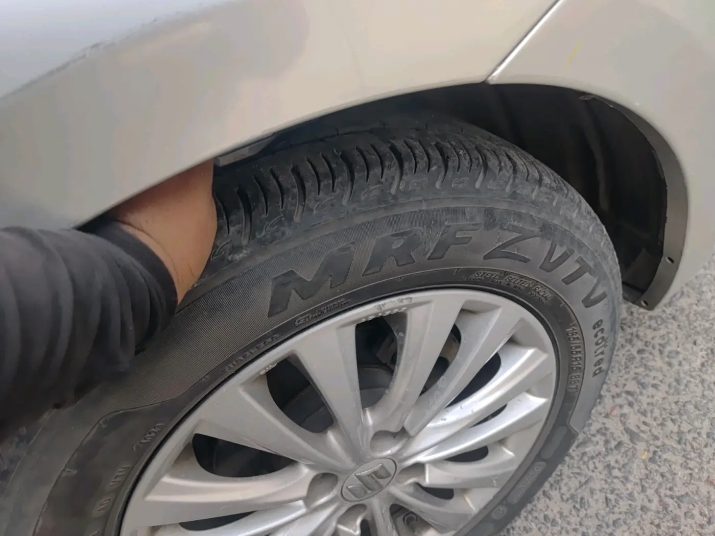 2016 Maruti Ciaz ZDI SHVS, Diesel, Manual, 2,28,497 km, tyre