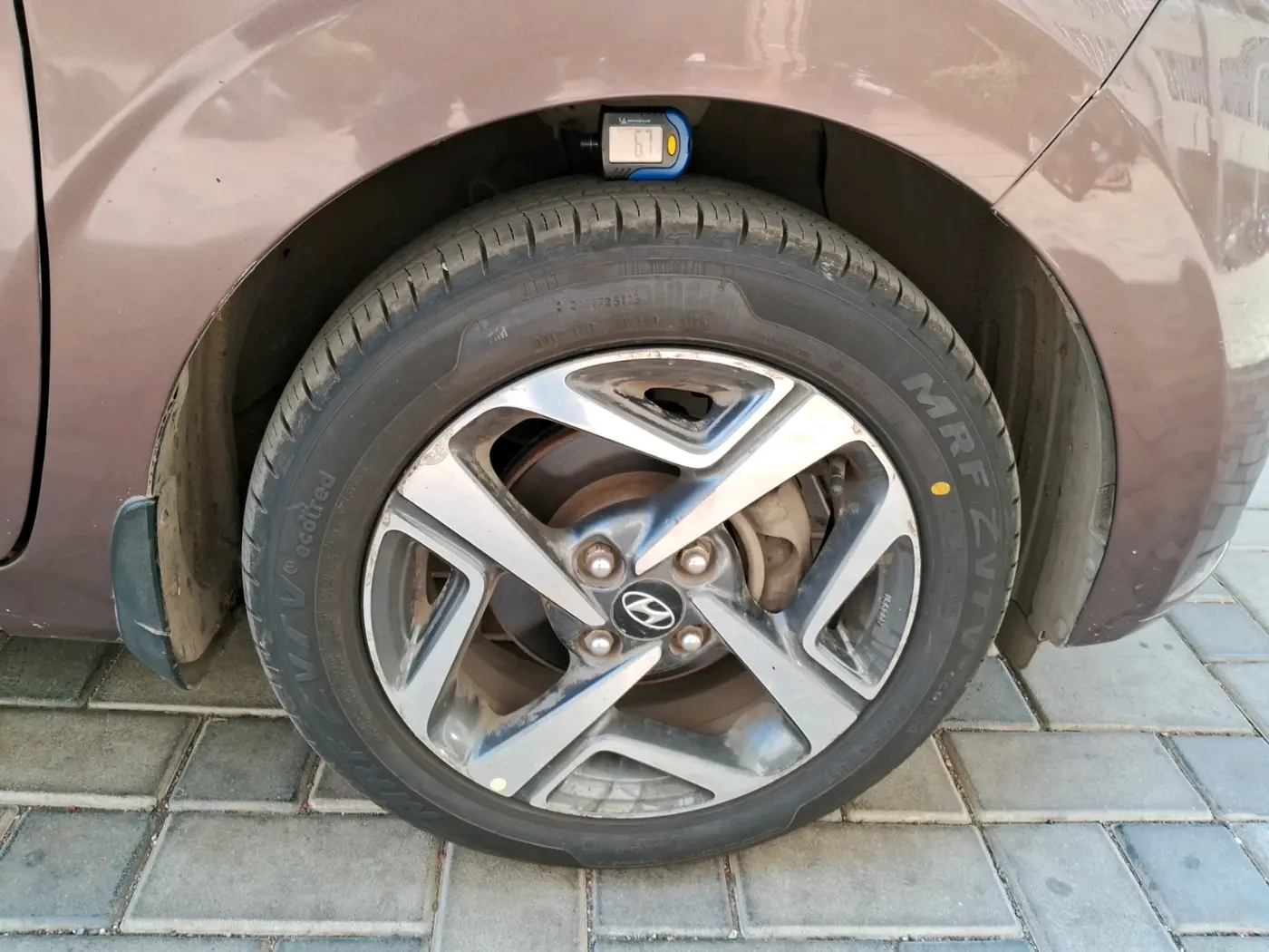 2020 Hyundai AURA SX PLUS 1.2 AMT, CNG, Automatic, 40,180 km, tyre