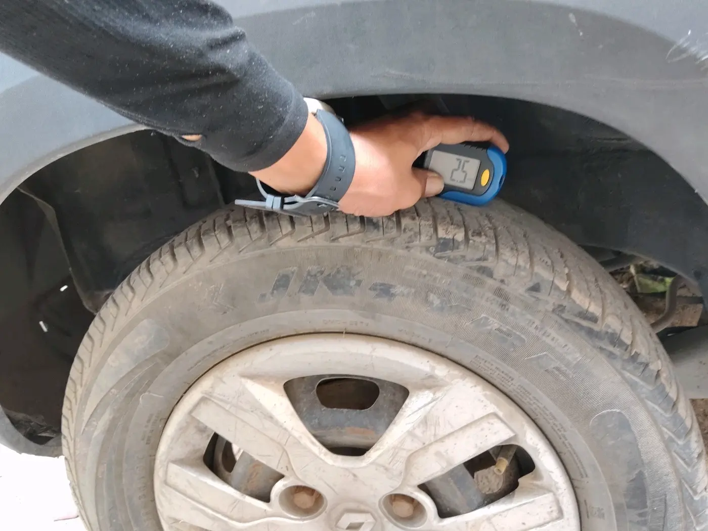 2019 Renault Kwid RXL, CNG, Manual, 83,065 km, tyre