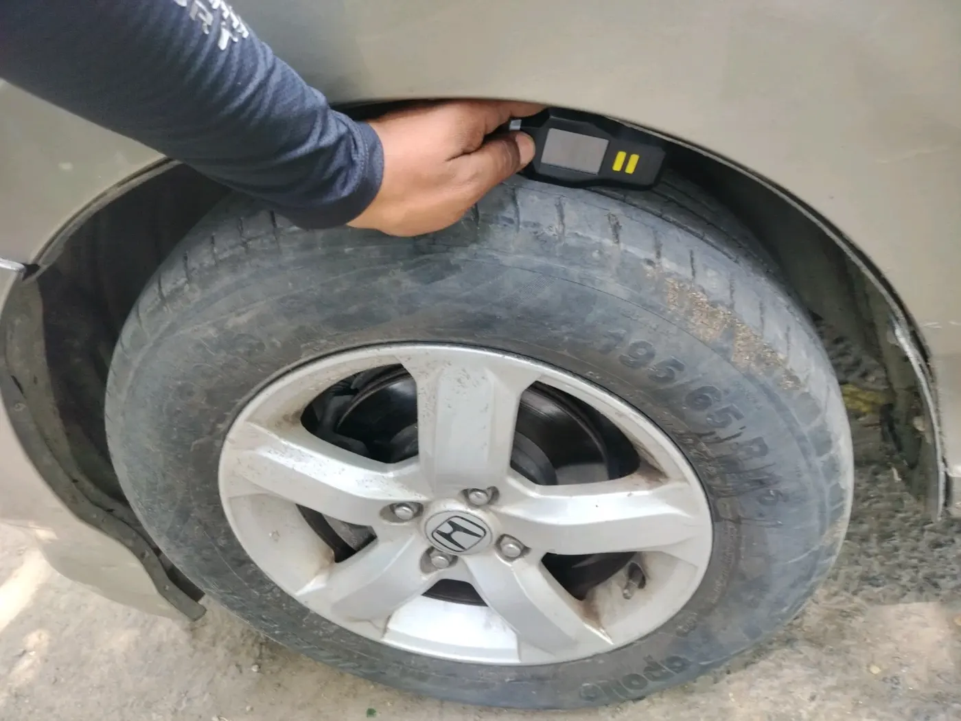 2011 Honda City 1.5L I-VTEC V AT, CNG, Automatic, 1,47,641 km, tyre