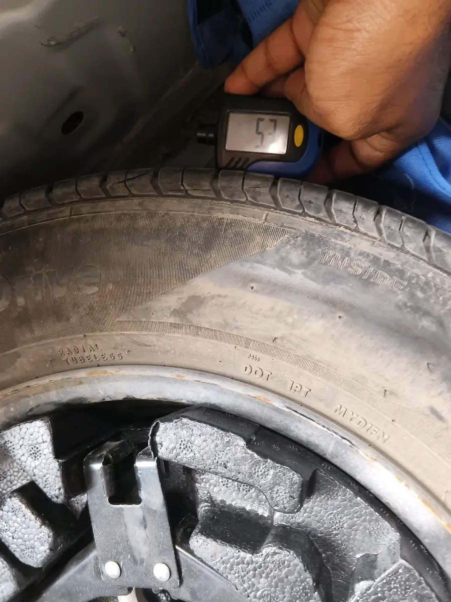 2022 Tata PUNCH ACCOMPLISHED MT, Petrol, Manual, 63,306 km, tyre