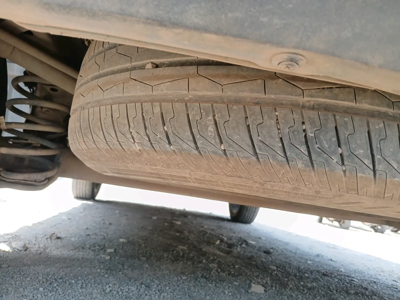 2024 Tata PUNCH ACCOMPLISHED DAZZLE SUNROOF CNG MT, CNG, Manual, 45,609 km, tyre