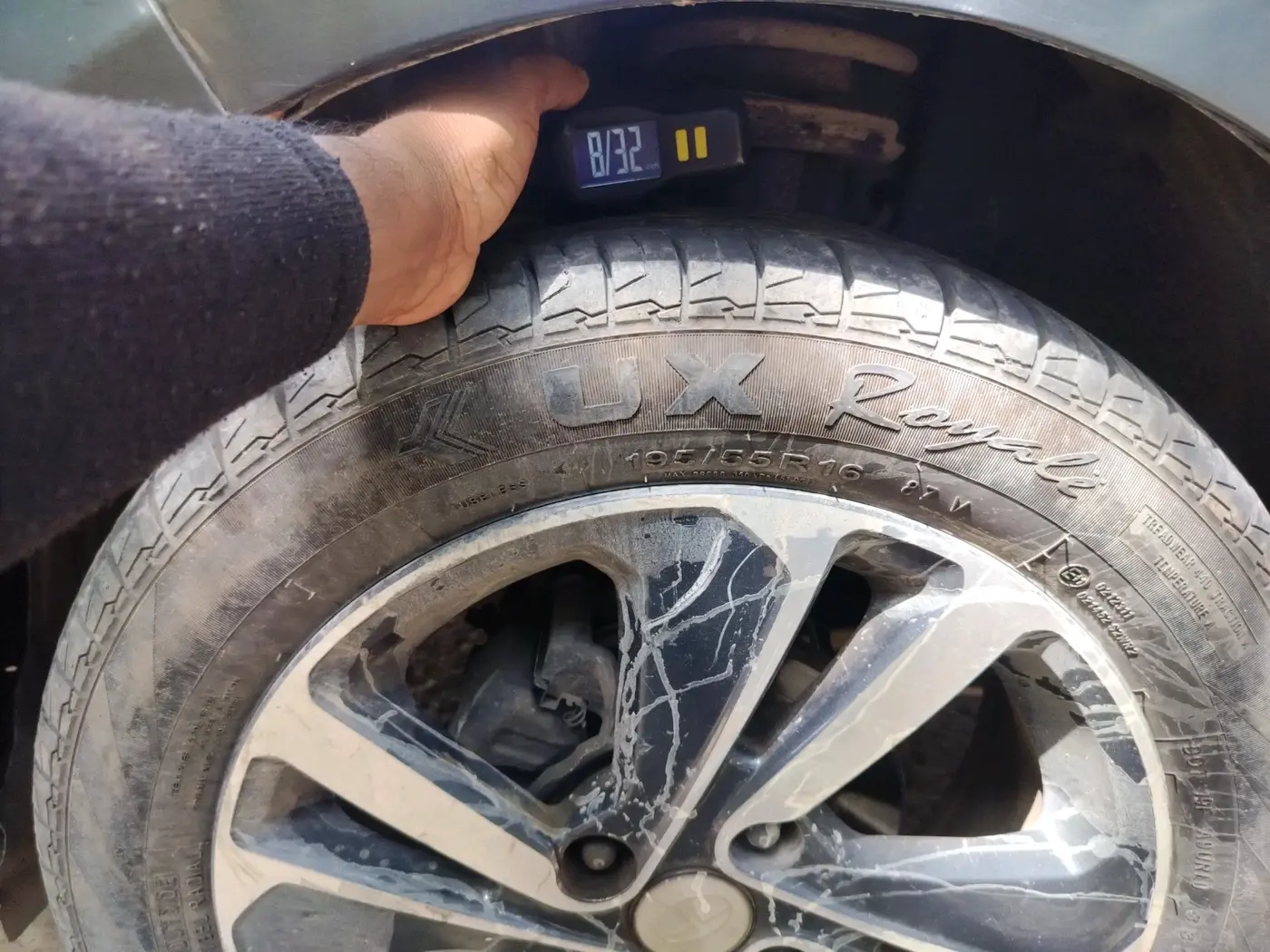2022 Tata ALTROZ XZ PETROL, CNG, Manual, 70,051 km, tyre