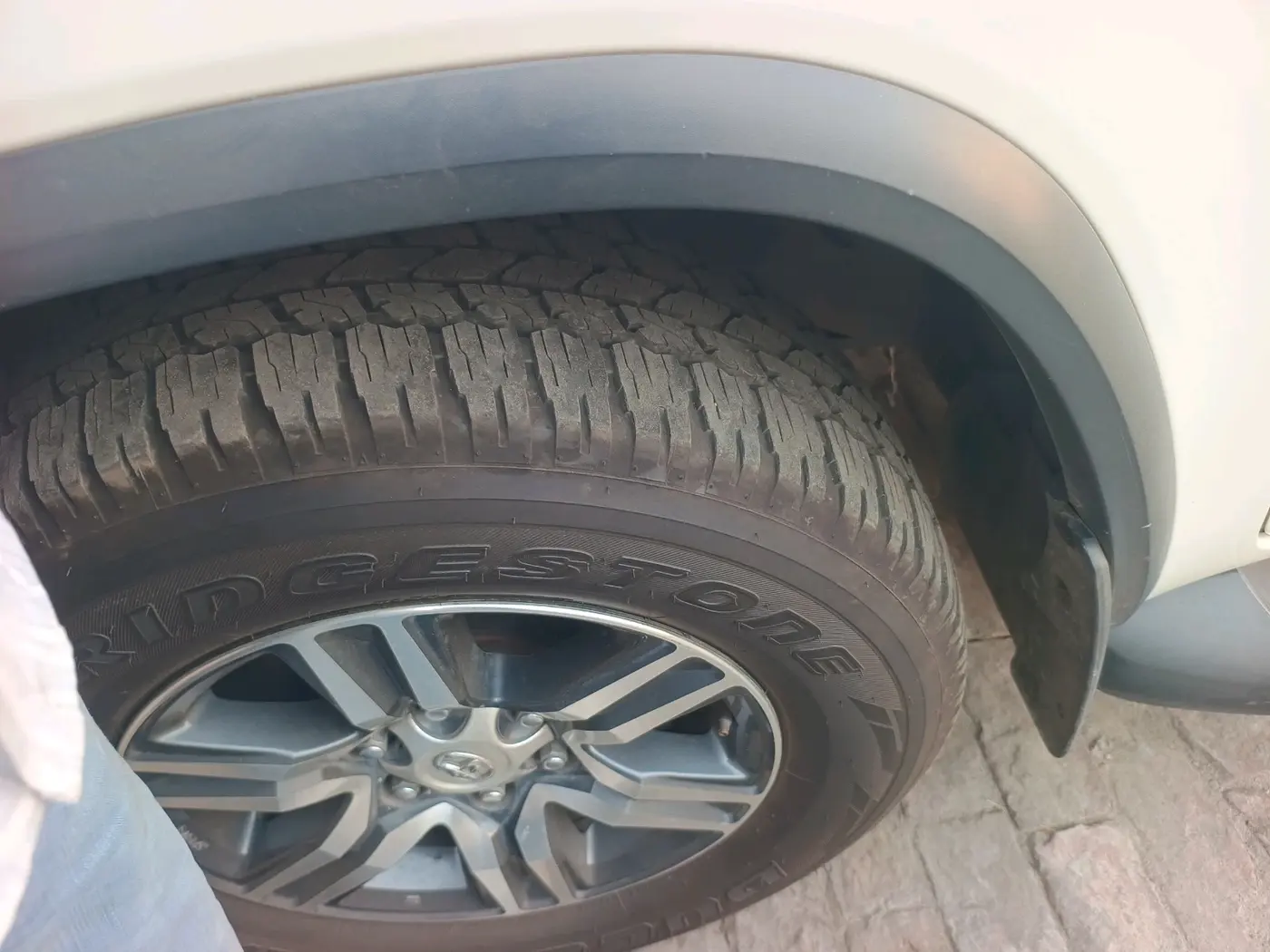2020 Toyota Fortuner 2.8 4X2 AT, Diesel, Automatic, 1,25,240 km, tyre