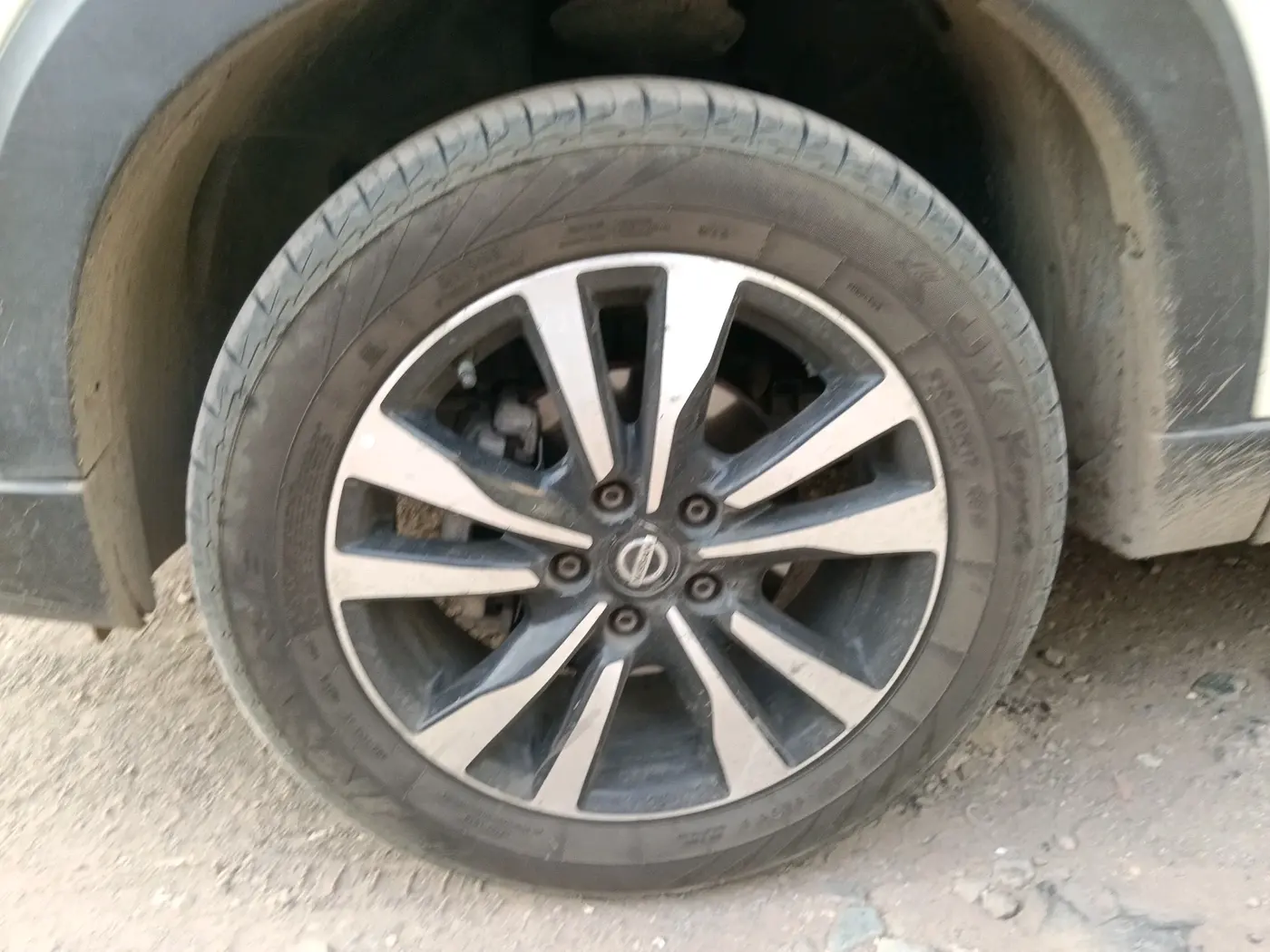 2019 Nissan Kicks XL DIESEL, Diesel, Manual, 2,10,091 km, tyre