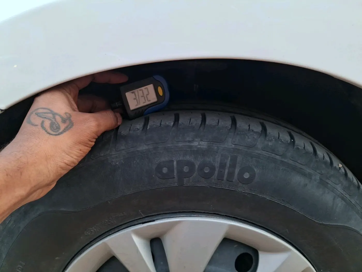 2017 Maruti Dzire VDI, Diesel, Manual, 1,36,155 km, tyre