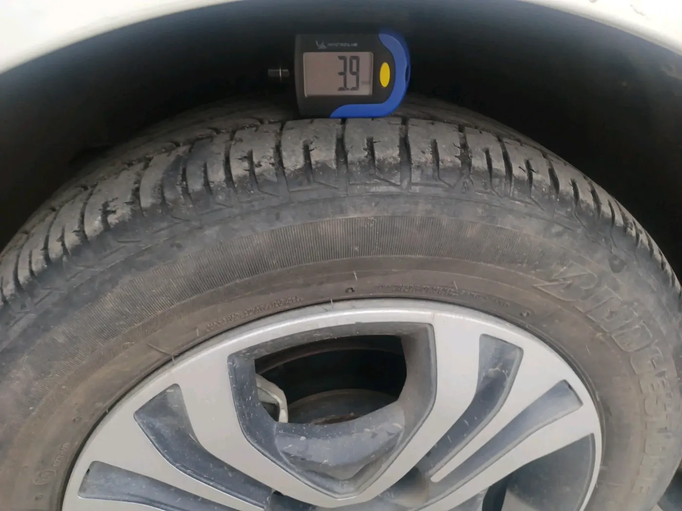 2021 Tata Tiago XZ PETROL, Petrol, Manual, 18,554 km, tyre
