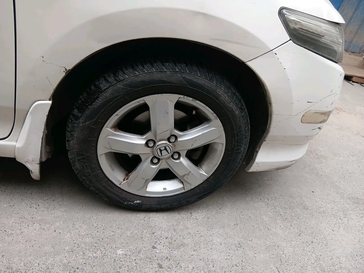 2011 Honda City 1.5L I-VTEC V MT, Petrol, Manual, 86,150 km, tyre