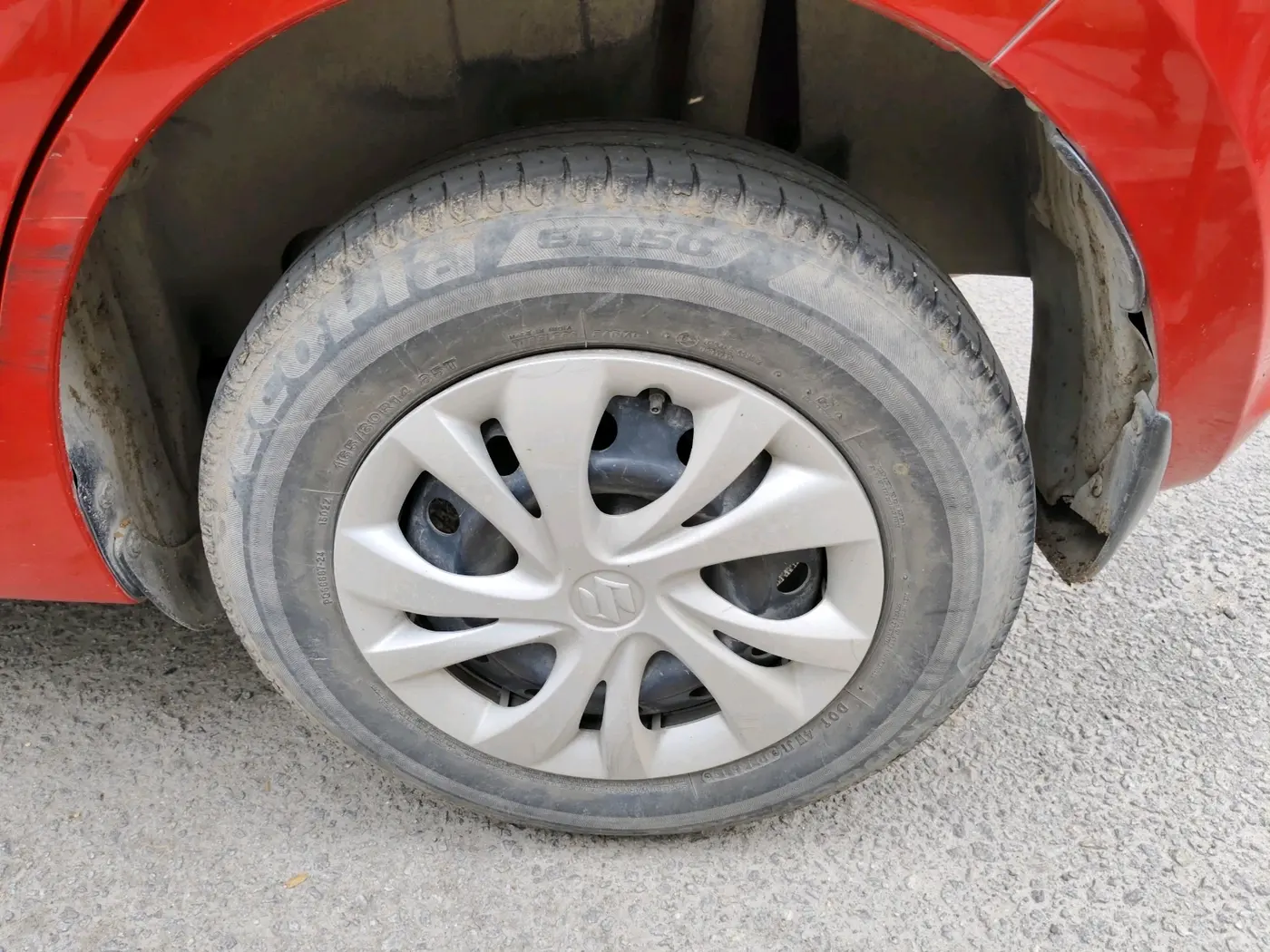 2019 Maruti Swift VXI AMT, Petrol, Automatic, 66,034 km, tyre