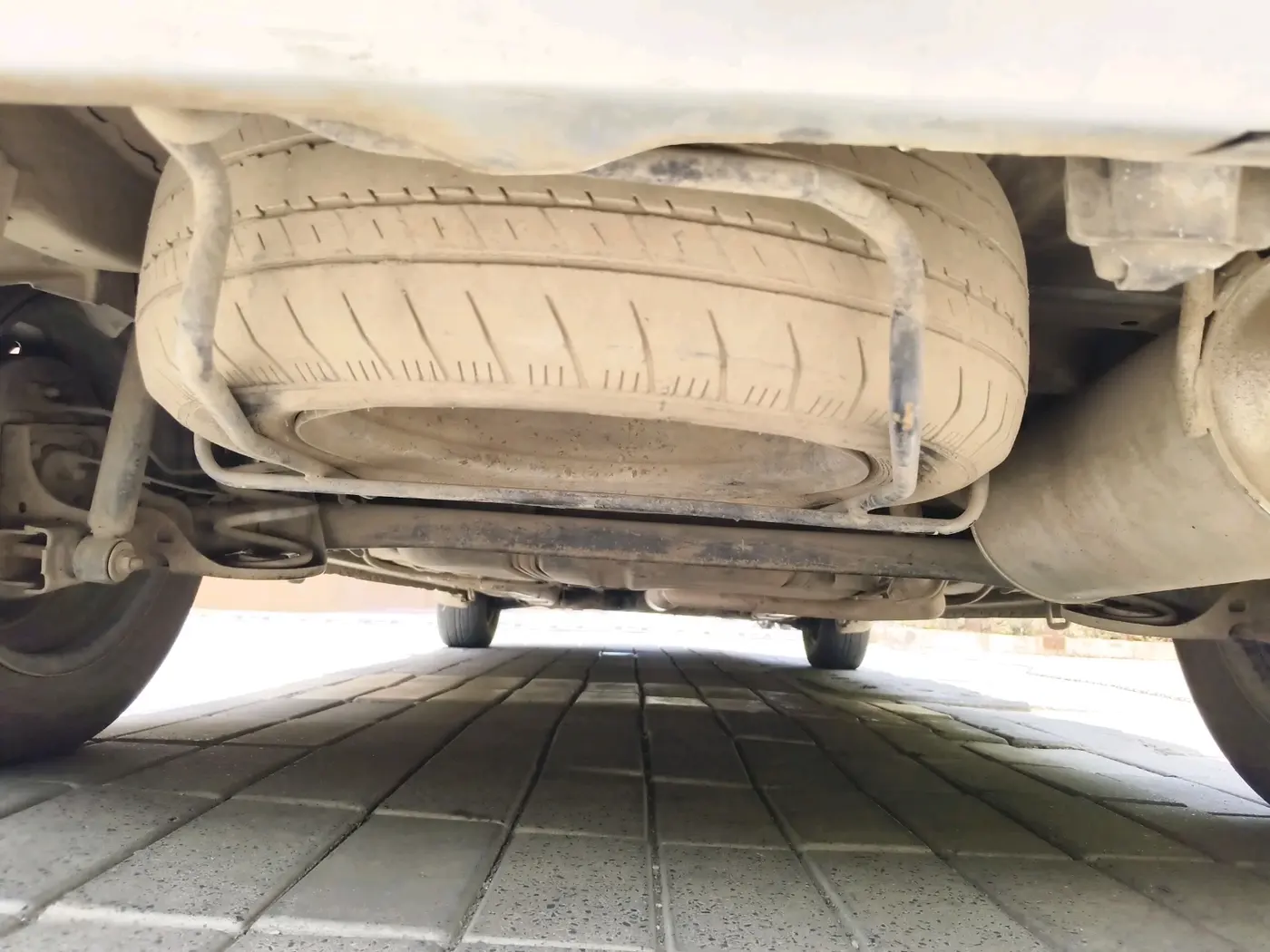 2016 Maruti Ertiga VXI, Petrol, Manual, 1,34,626 km, tyre