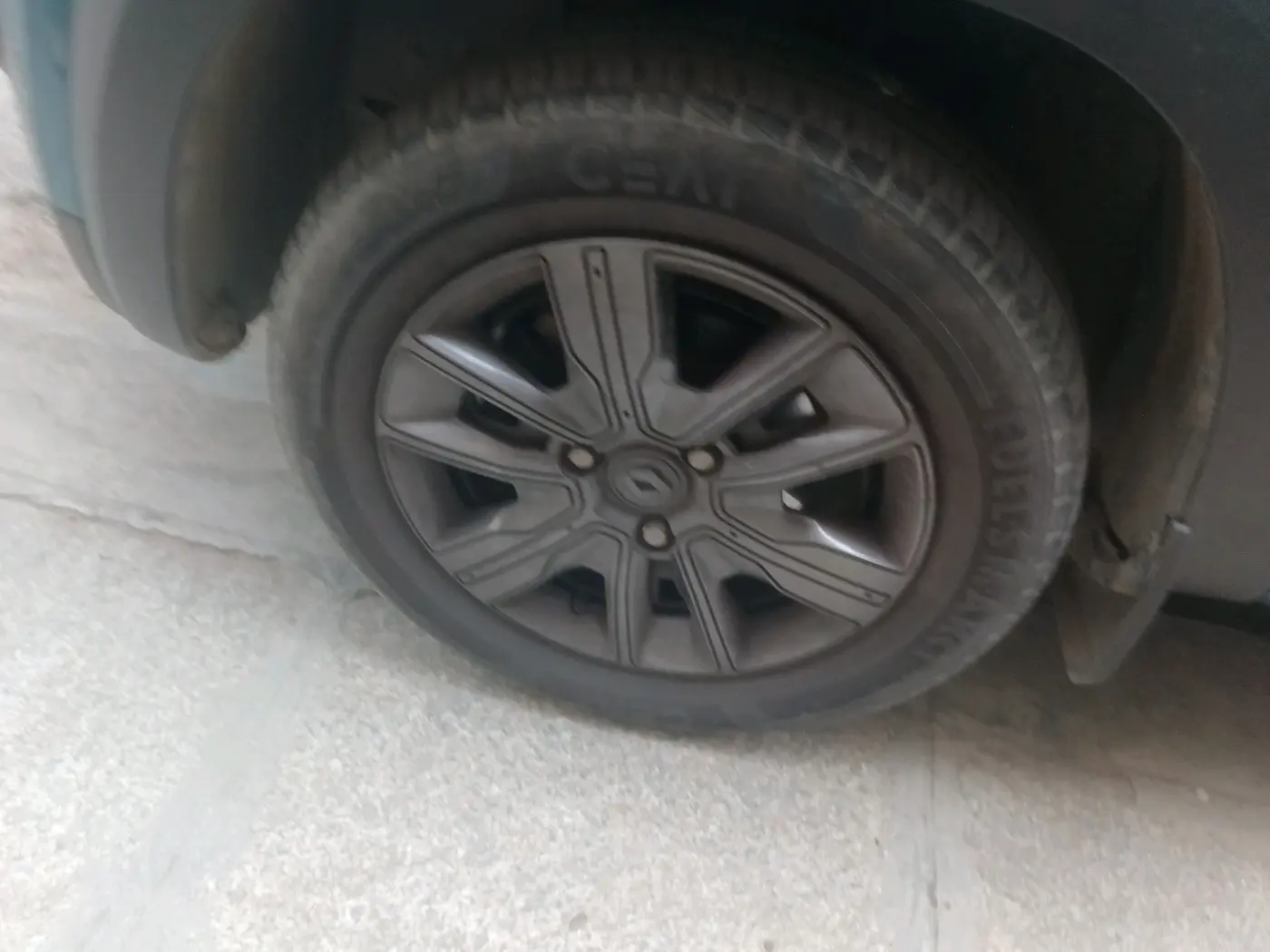 2019 Renault Kwid CLIMBER 1.0 (O), Petrol, Manual, 20,260 km, tyre