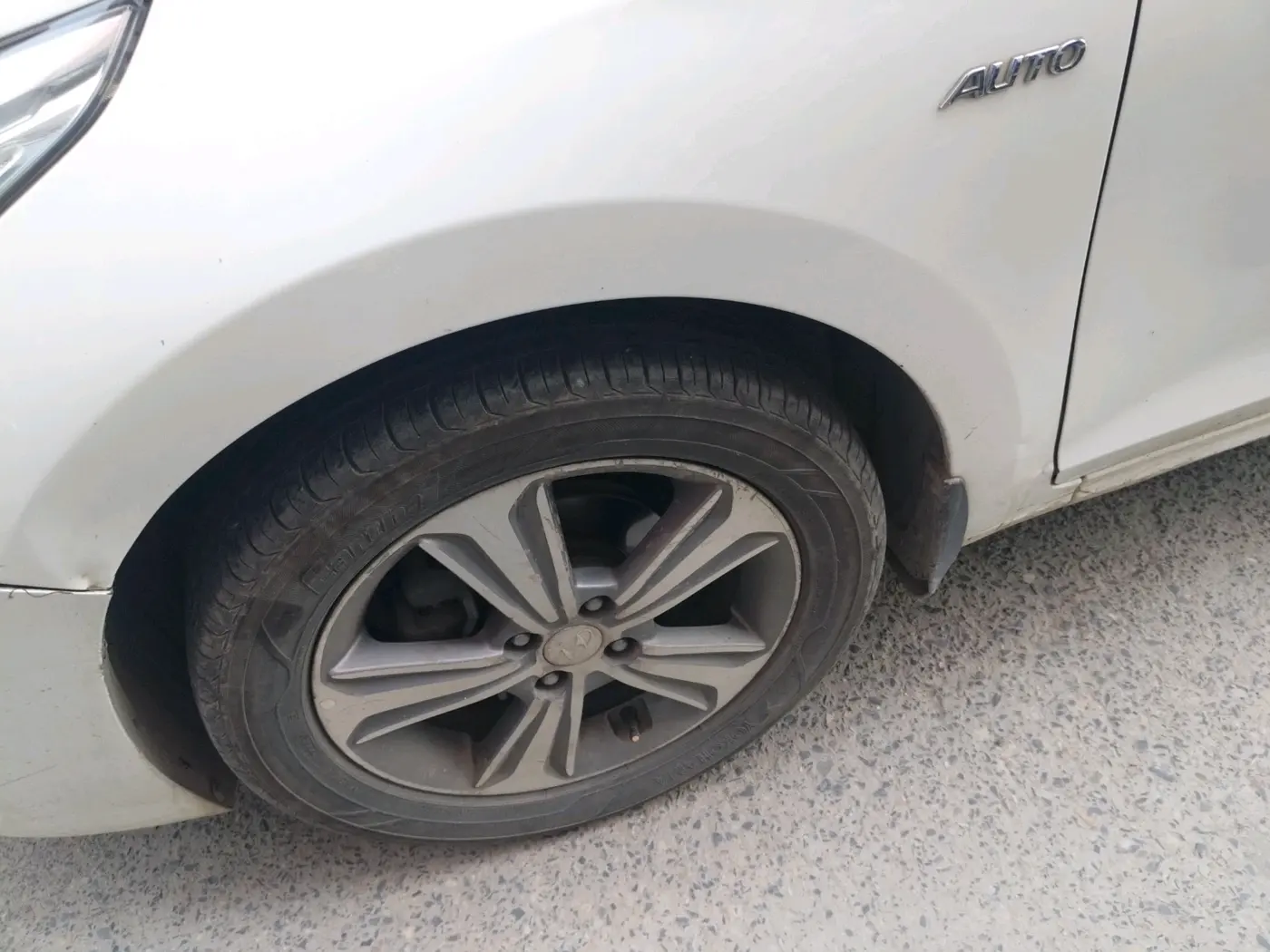 2018 Hyundai Verna 1.6 CRDI SX + AT, Diesel, Automatic, 94,611 km, tyre