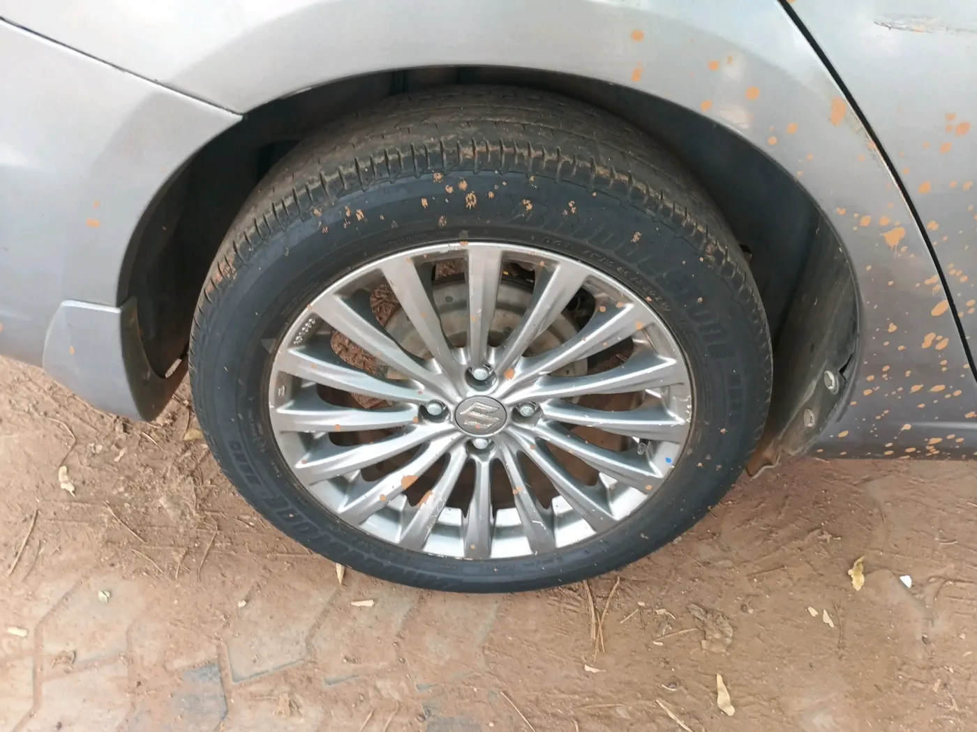 2016 Maruti Ciaz ZDI+ SHVS, Diesel, Manual, 1,04,048 km, tyre