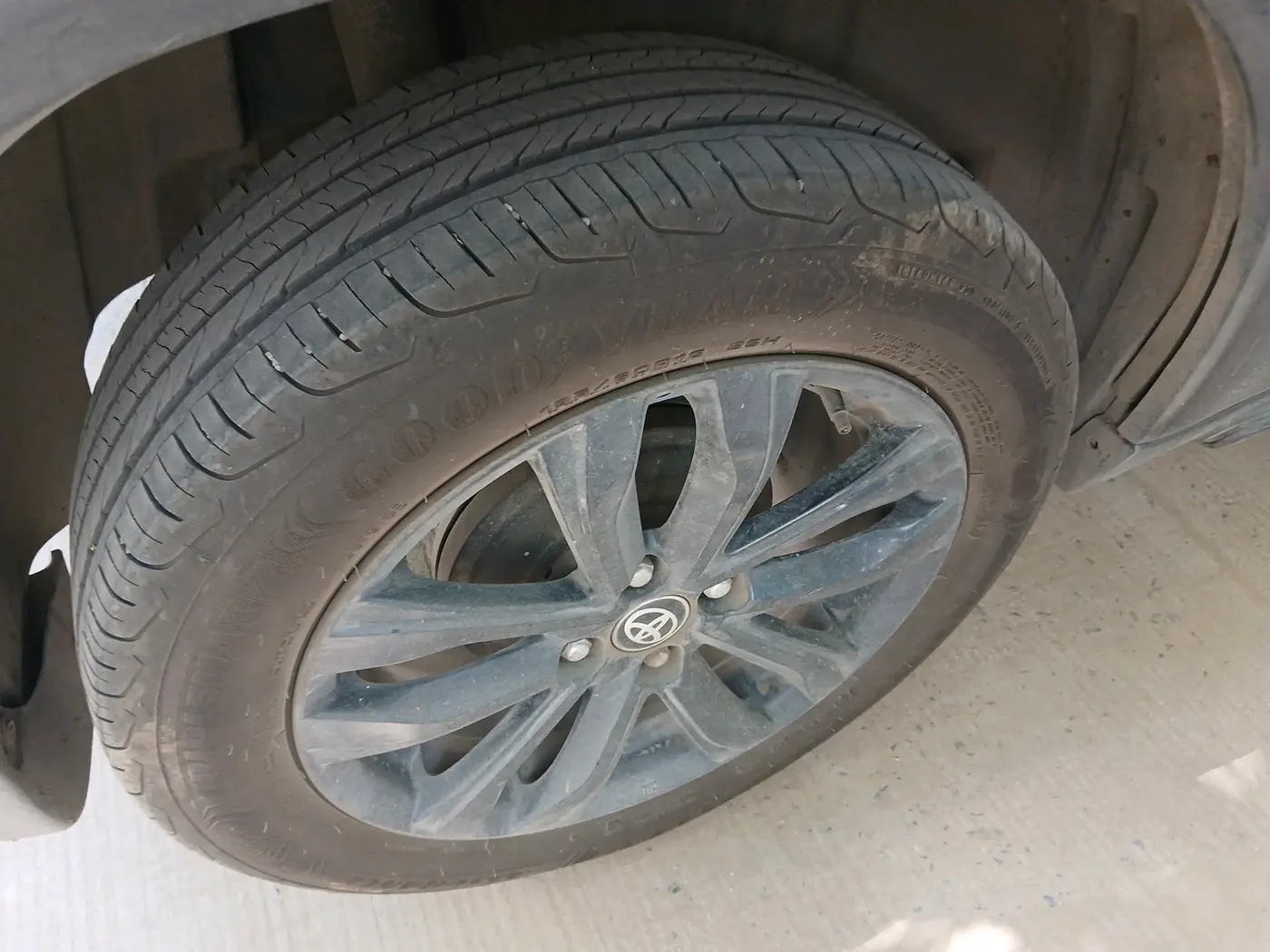 2025 Toyota Urban Cruiser Taisor S Plus 1.2 Petrol AMT, Petrol, Automatic, 61,023 km, tyre
