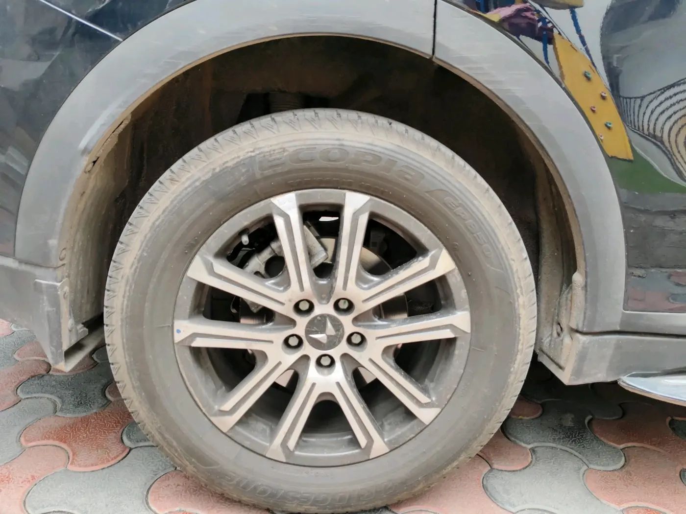 2025 Mahindra XUV700 AX 7 Luxury Pack D AT 6 STR, Diesel, Automatic, 15,289 km, tyre