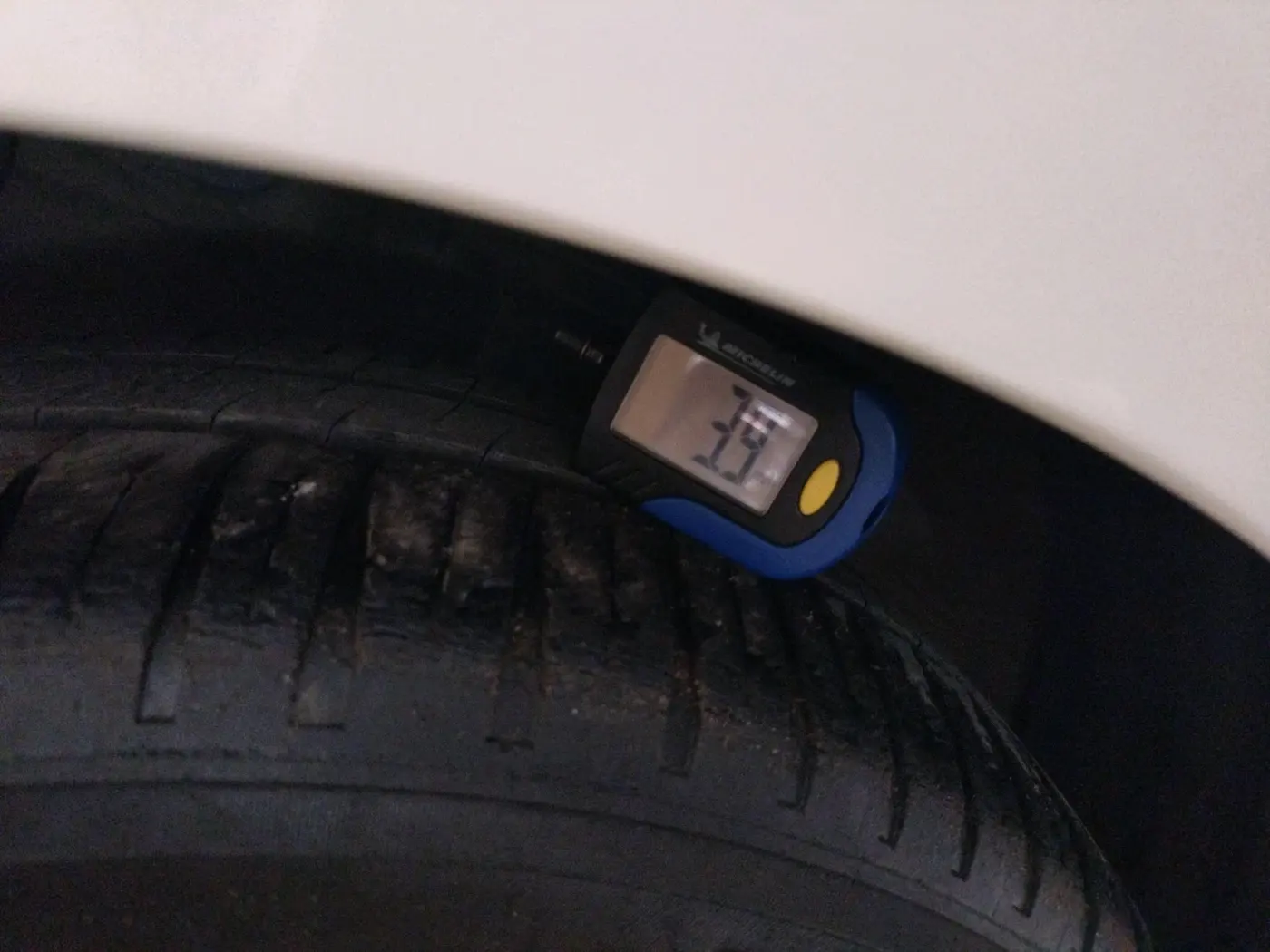 2015 Hyundai Grand i10 ASTA AT 1.2 KAPPA VTVT, Petrol, Automatic, 63,711 km, tyre