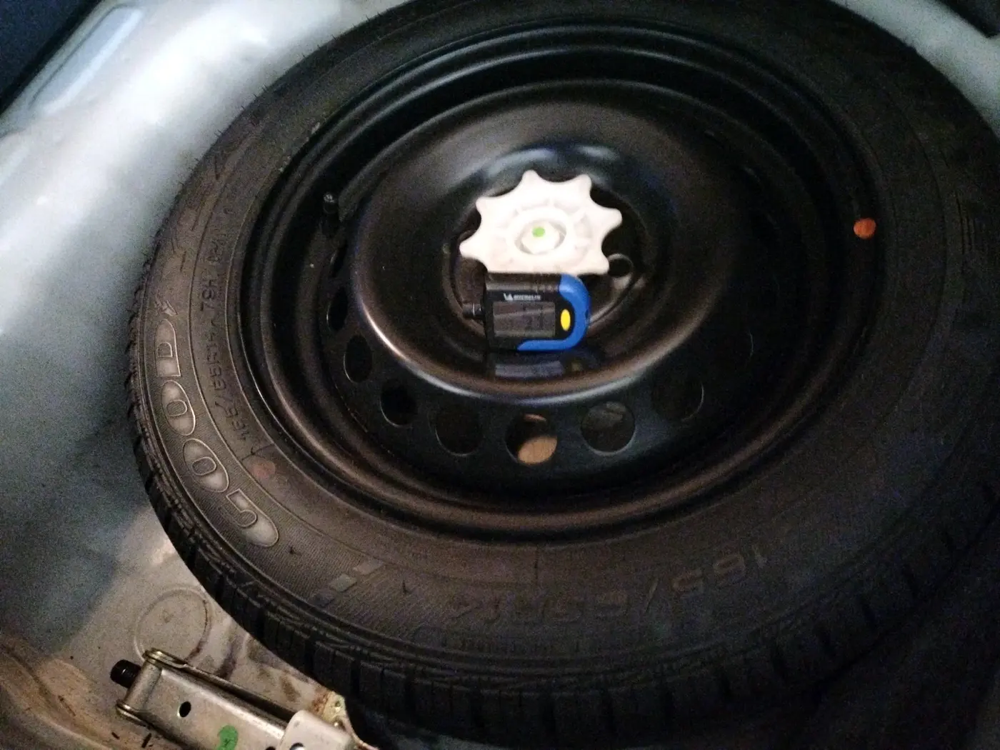 2015 Hyundai Grand i10 ASTA AT 1.2 KAPPA VTVT, Petrol, Automatic, 63,711 km, tyre