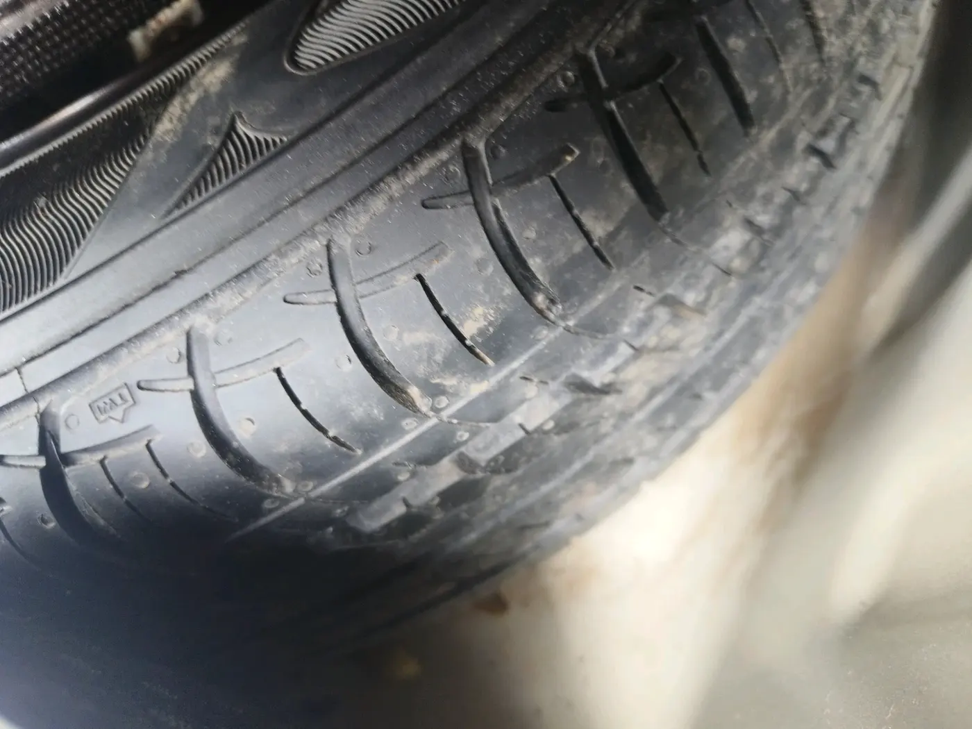 2016 Maruti Ciaz ZXI+, Petrol, Manual, 1,30,856 km, tyre