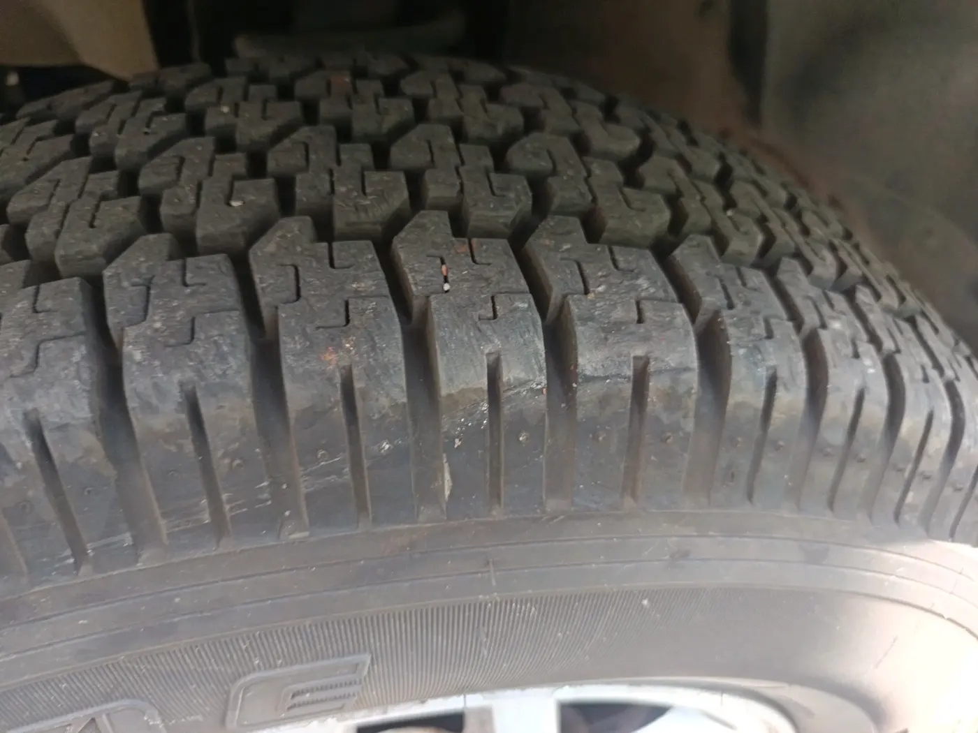 2016 Mahindra TUV300 T8, Diesel, Manual, 1,88,537 km, tyre