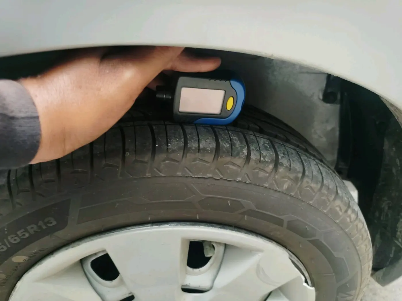 2015 Maruti Alto K10 LXI, CNG, Manual, 33,394 km, tyre