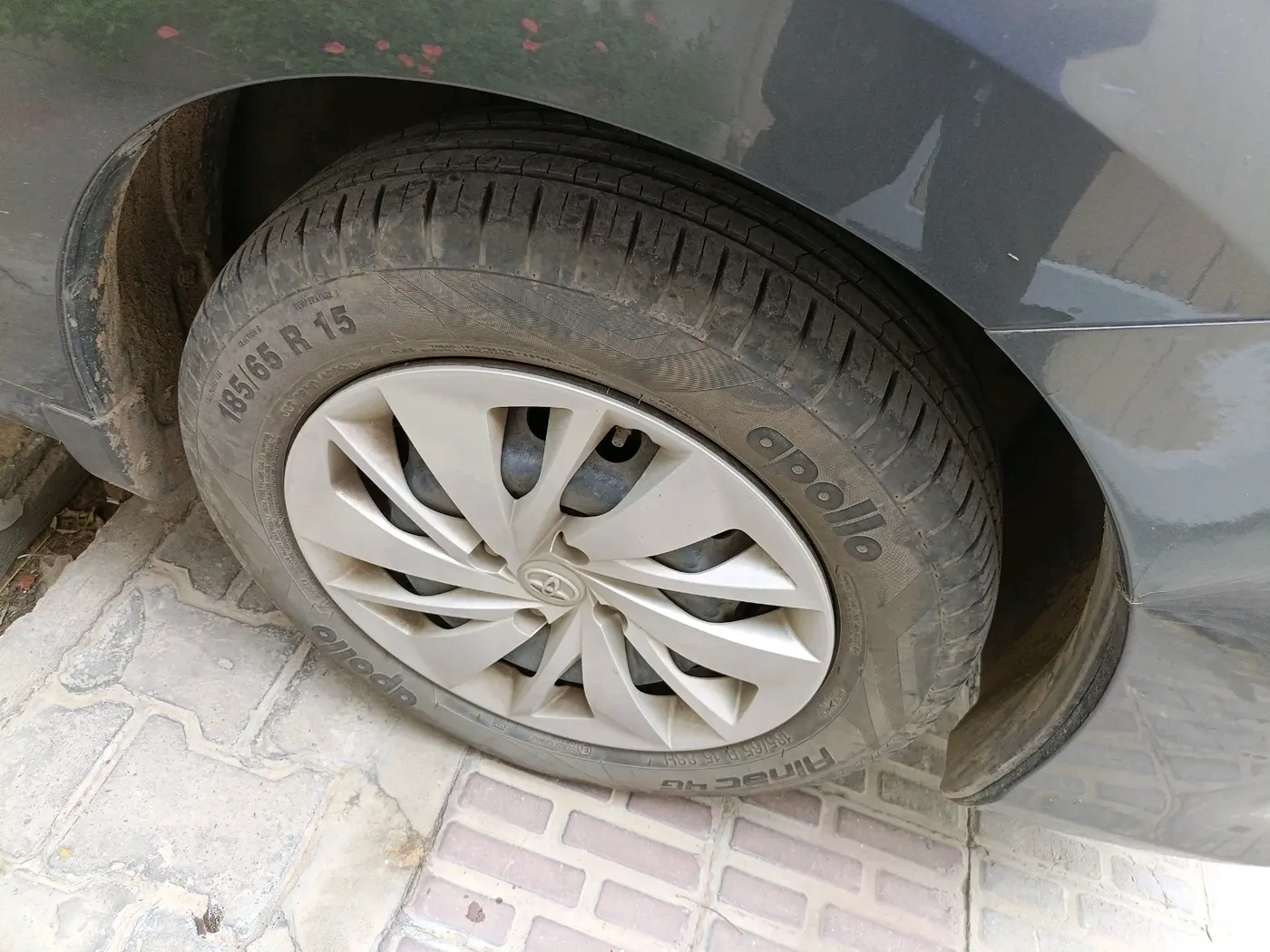 2022 Toyota Glanza E, Petrol, Manual, 25,391 km, tyre
