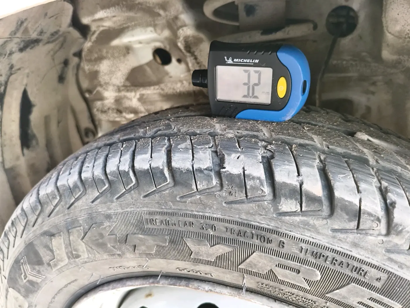 2017 Maruti Wagon R 1.0 LXI CNG, CNG, Manual, 92,331 km, tyre