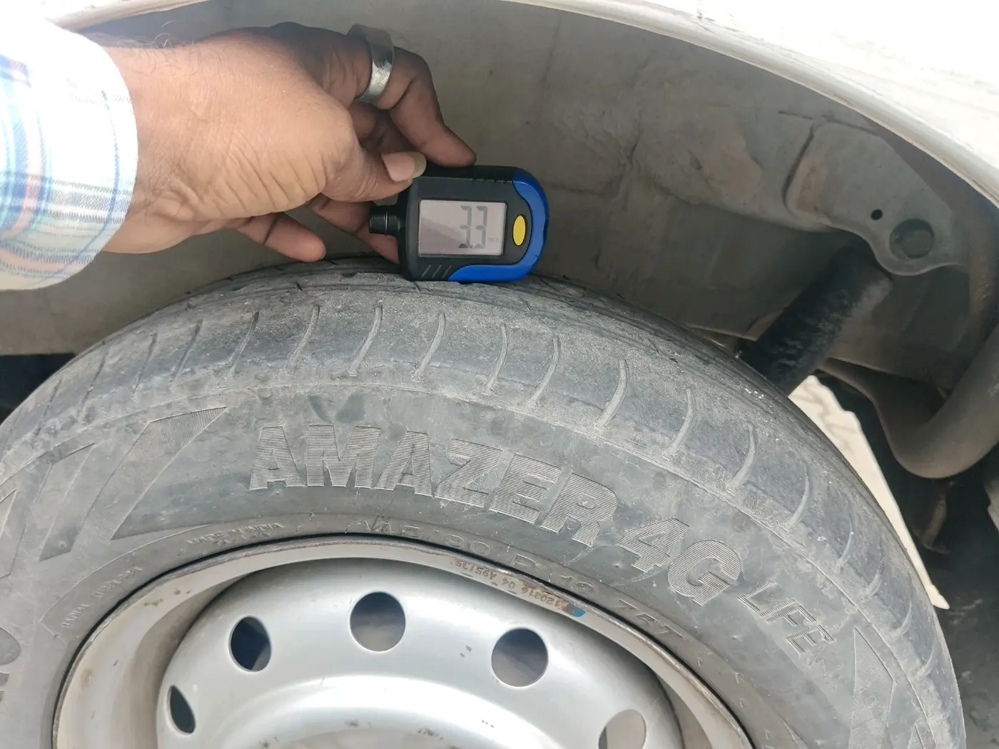 2016 Maruti Wagon R 1.0 LXI CNG, CNG, Manual, 1,06,801 km, tyre