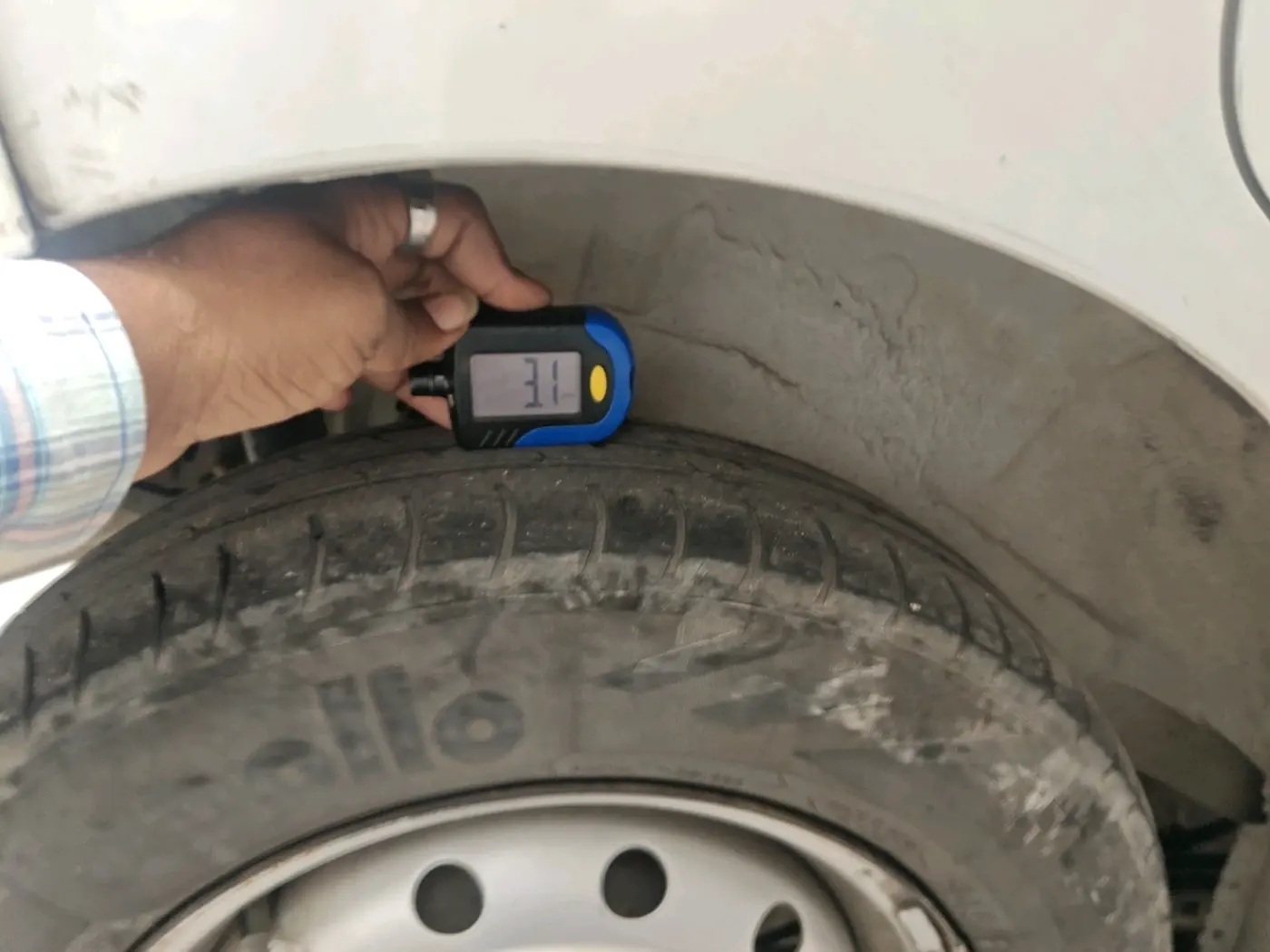 2016 Maruti Wagon R 1.0 LXI CNG, CNG, Manual, 1,06,801 km, tyre