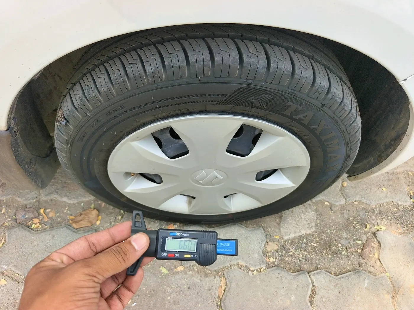 2025 Maruti New Wagon-R VXI CNG 1.0, CNG, Manual, 31,723 km, tyre