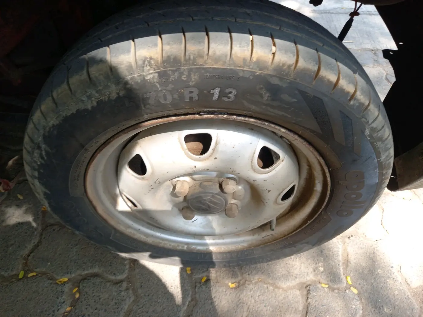 2011 Maruti Zen Estilo LXI, Petrol, Manual, 52,067 km, tyre