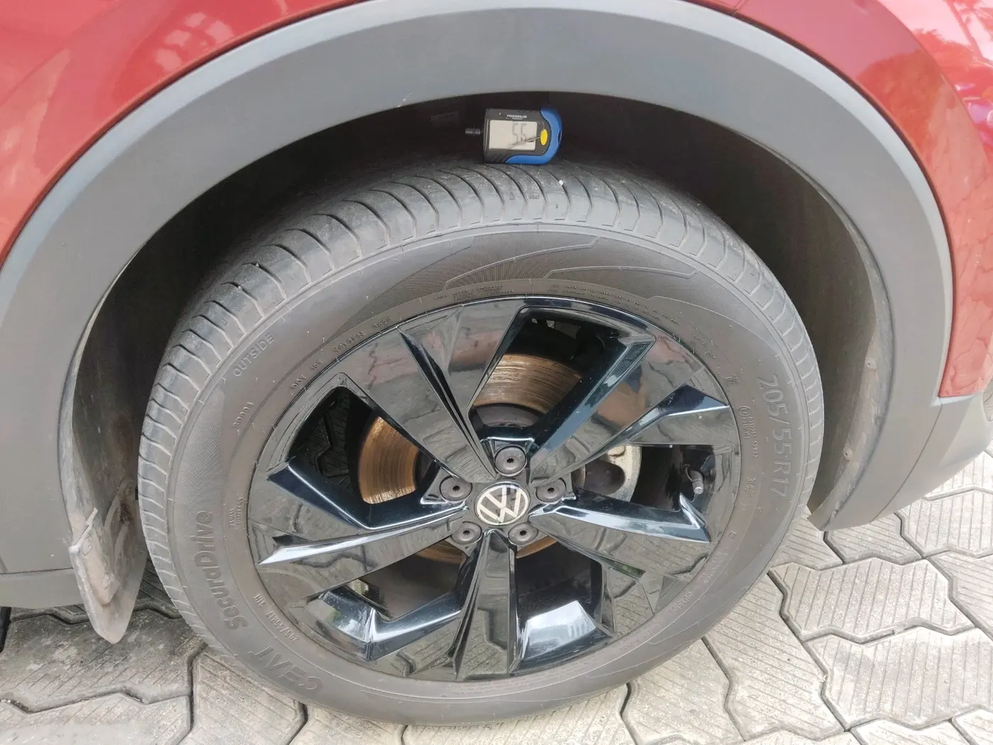2024 Volkswagen TAIGUN GT Line 1.0L TSI MT, Petrol, Manual, 11,941 km, tyre