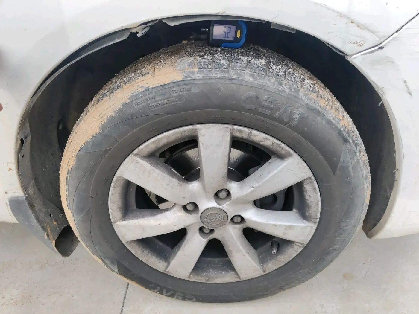2012 Nissan Sunny XV DIESEL, Diesel, Manual, 95,032 km, tyre