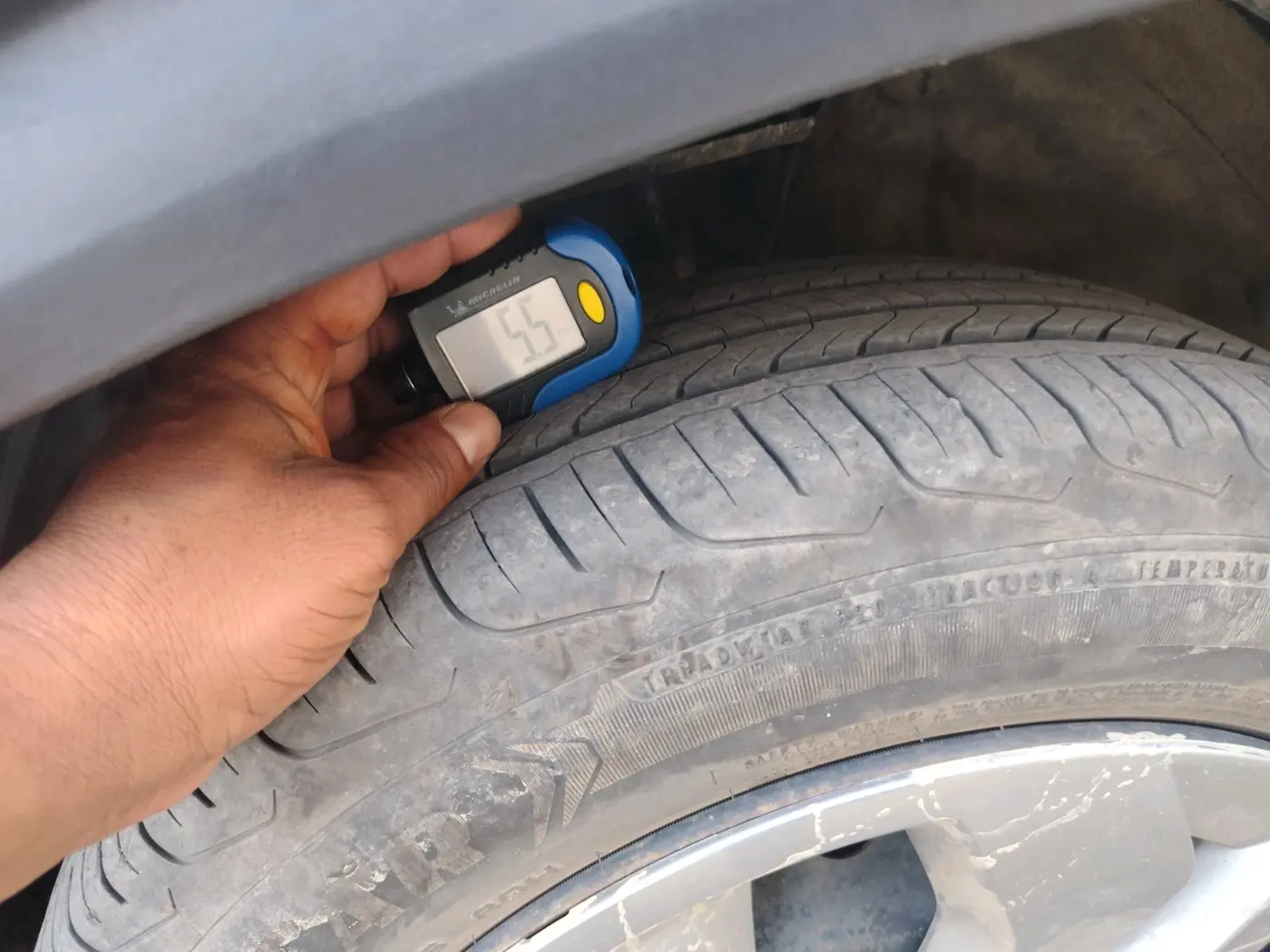 2023 Maruti FRONX SIGMA 1.2 MT, Petrol, Manual, 14,633 km, tyre