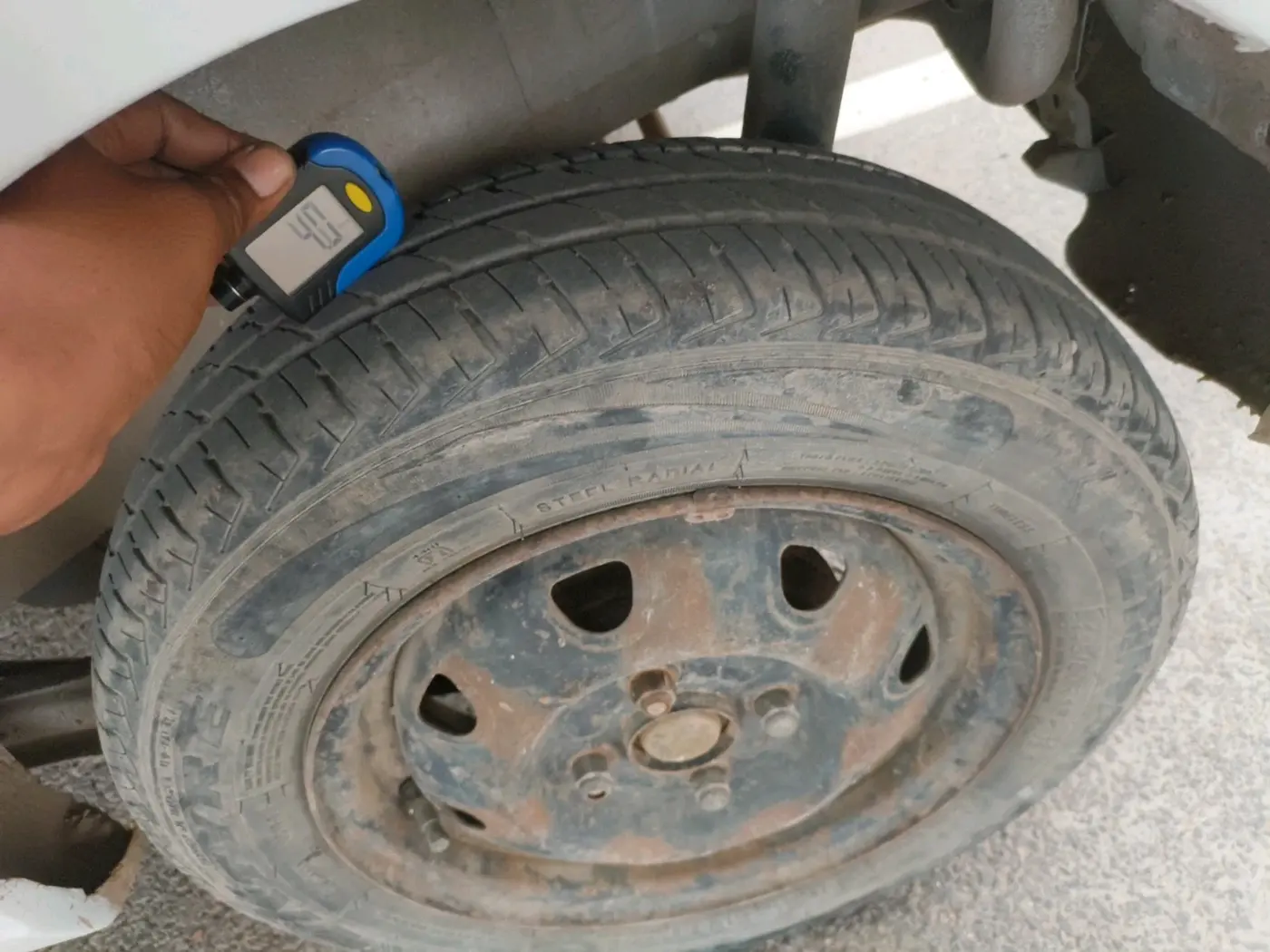 2016 Maruti Wagon R 1.0 LXI CNG, CNG, Manual, 1,11,241 km, tyre