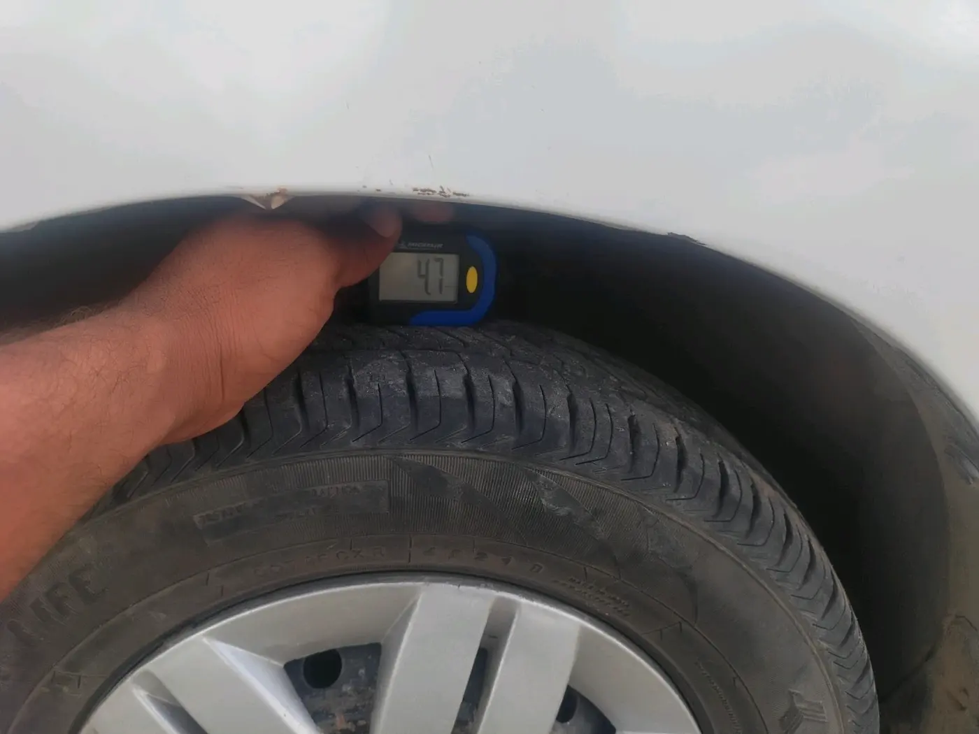 2014 Maruti Alto 800 LXI, Petrol, Manual, 1,06,319 km, tyre