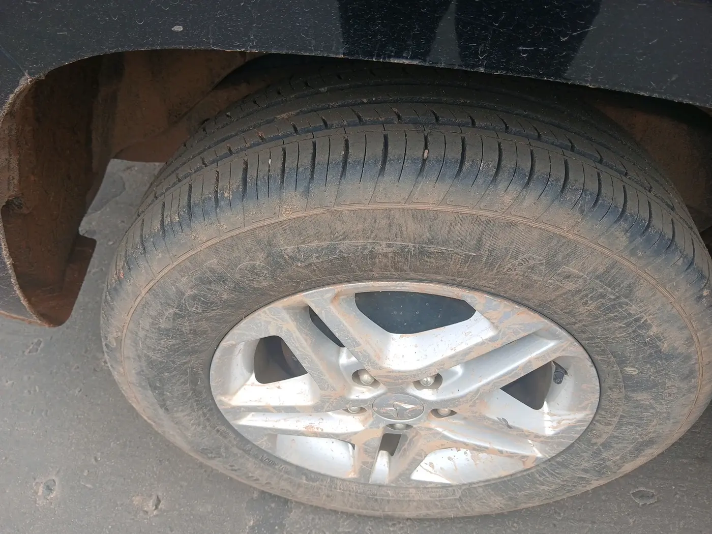 2024 Mahindra Bolero Neo Plus P10, Diesel, Manual, 30,411 km, tyre